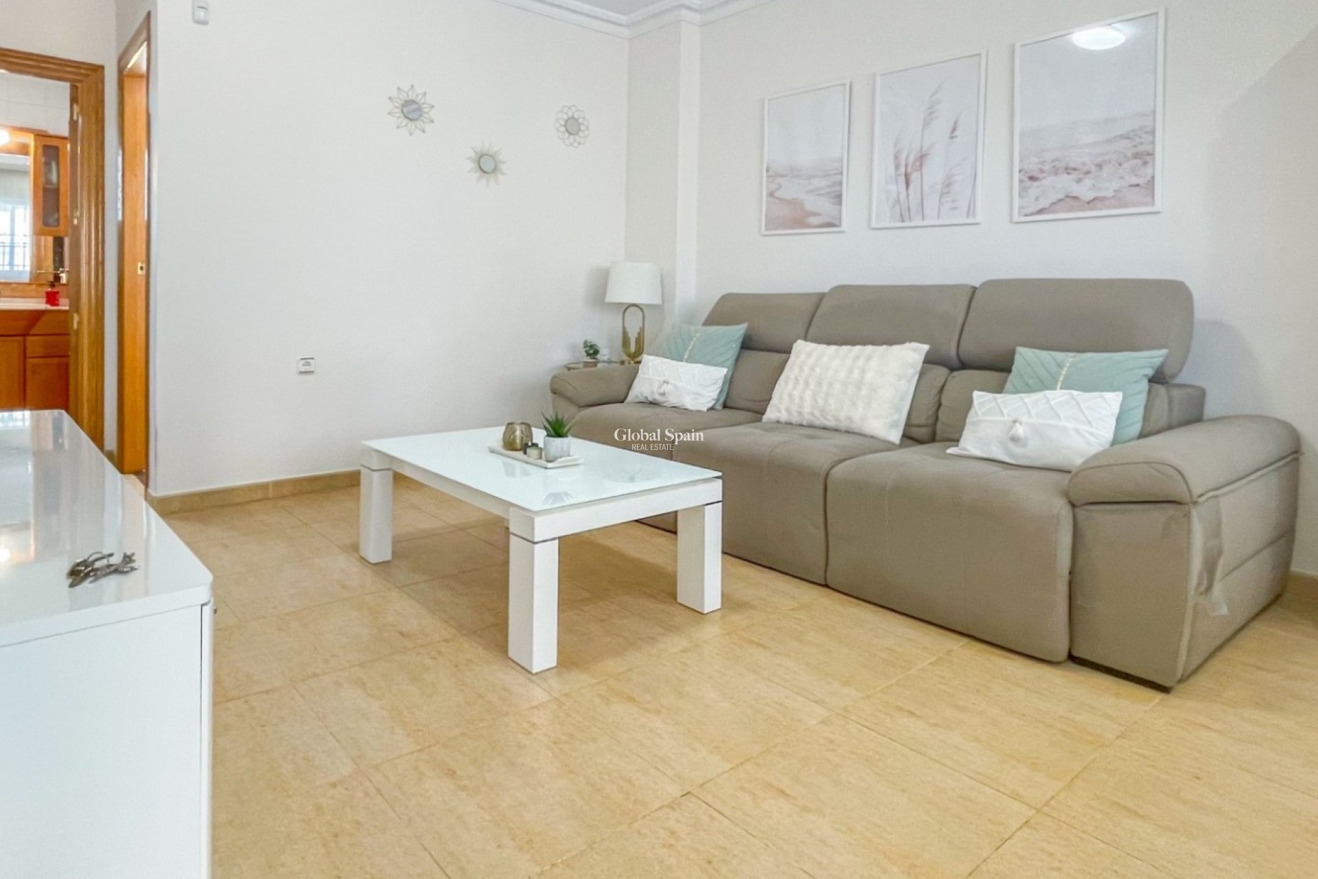 Resale - HOUSE -
ORIHUELA COSTA - Costa Blanca