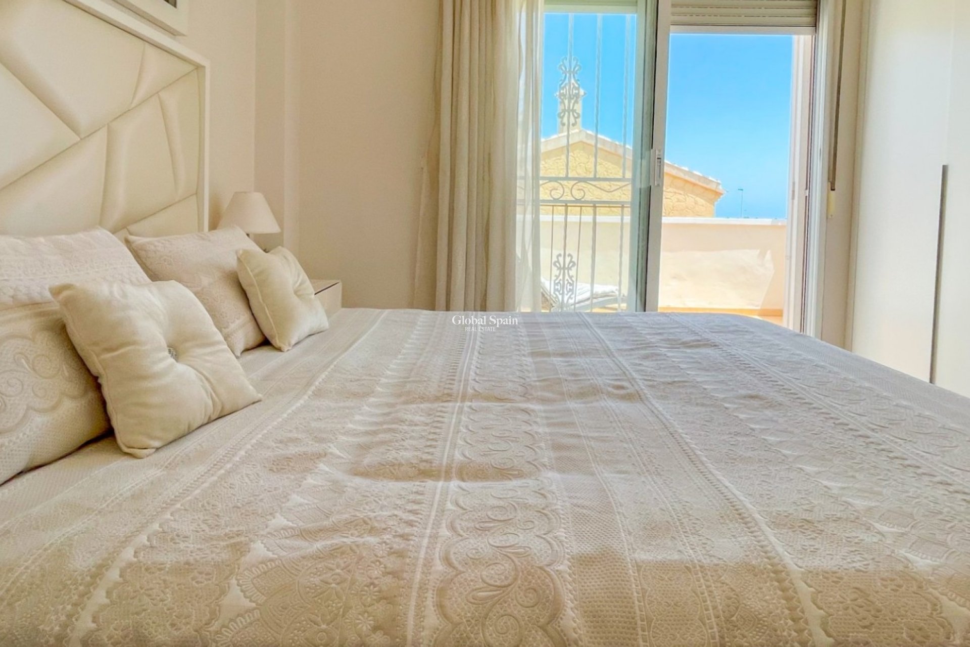 Resale - HOUSE -
ORIHUELA COSTA - Costa Blanca