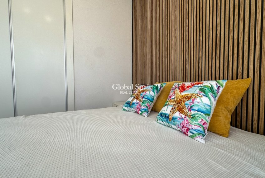 Resale - HOUSE -
ORIHUELA COSTA - Costa Blanca