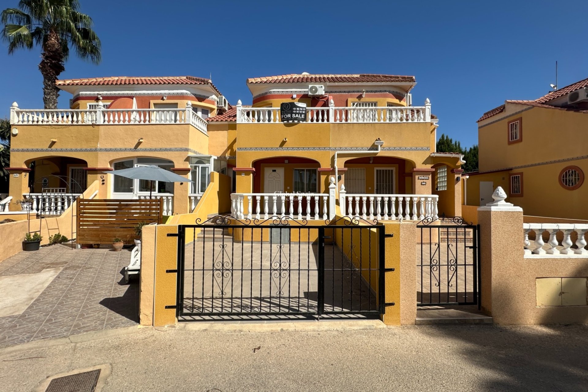 Resale - HOUSE -
ORIHUELA COSTA - Costa Blanca