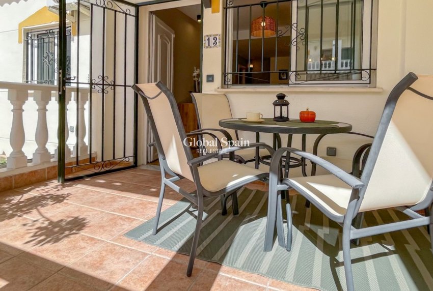 Resale - HOUSE -
ORIHUELA COSTA - Costa Blanca