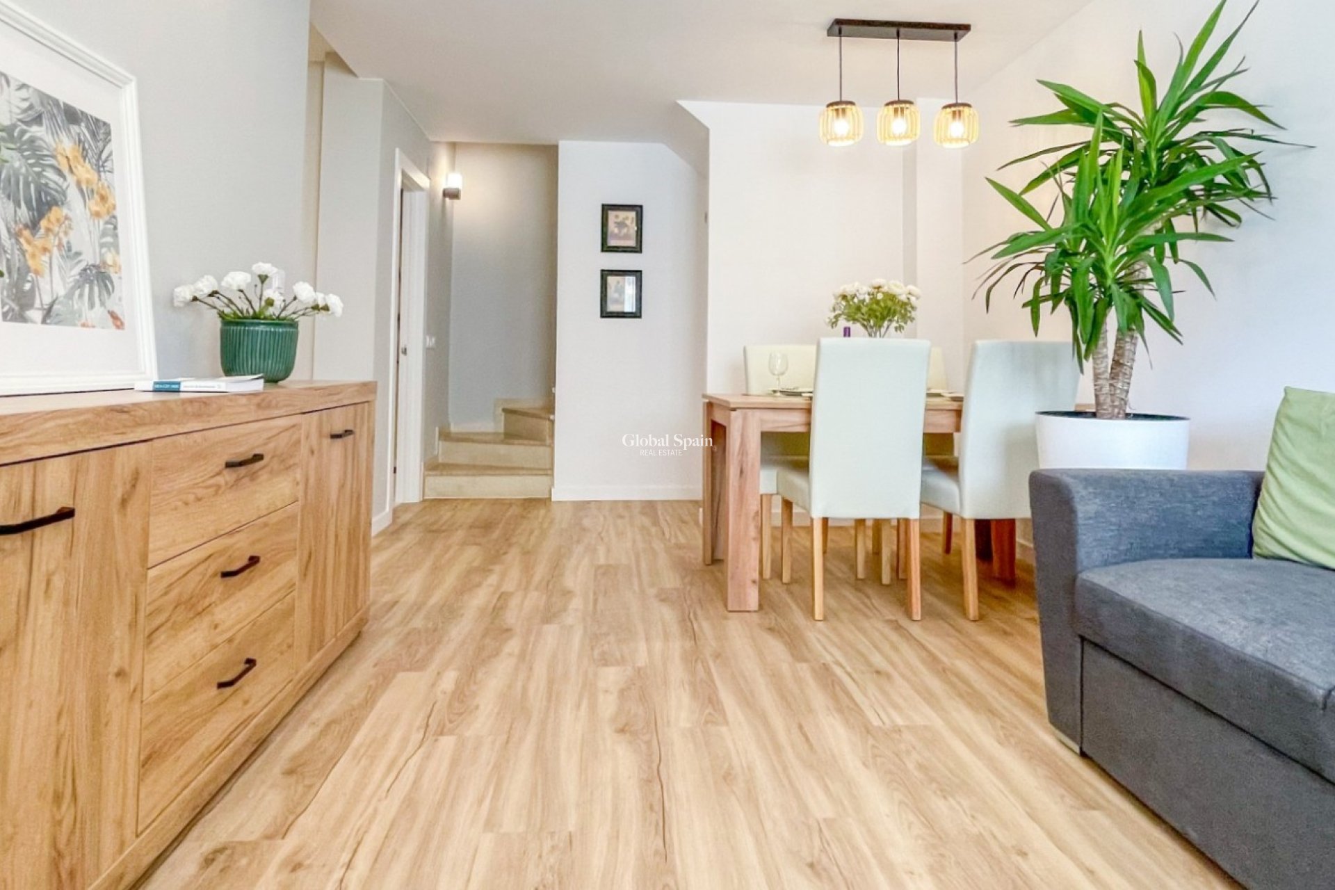 Resale - HOUSE -
ORIHUELA COSTA - Costa Blanca