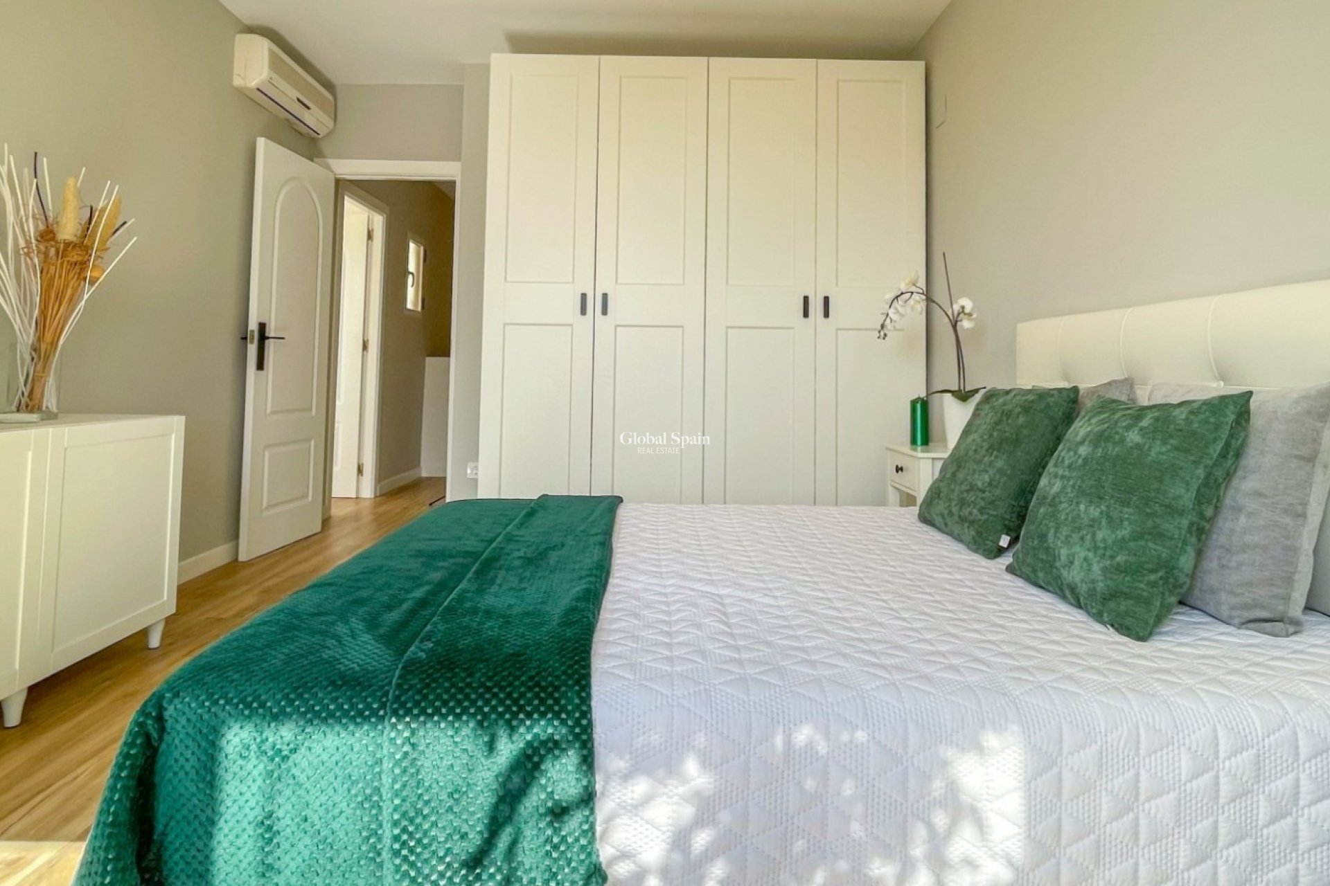 Resale - HOUSE -
ORIHUELA COSTA - Costa Blanca