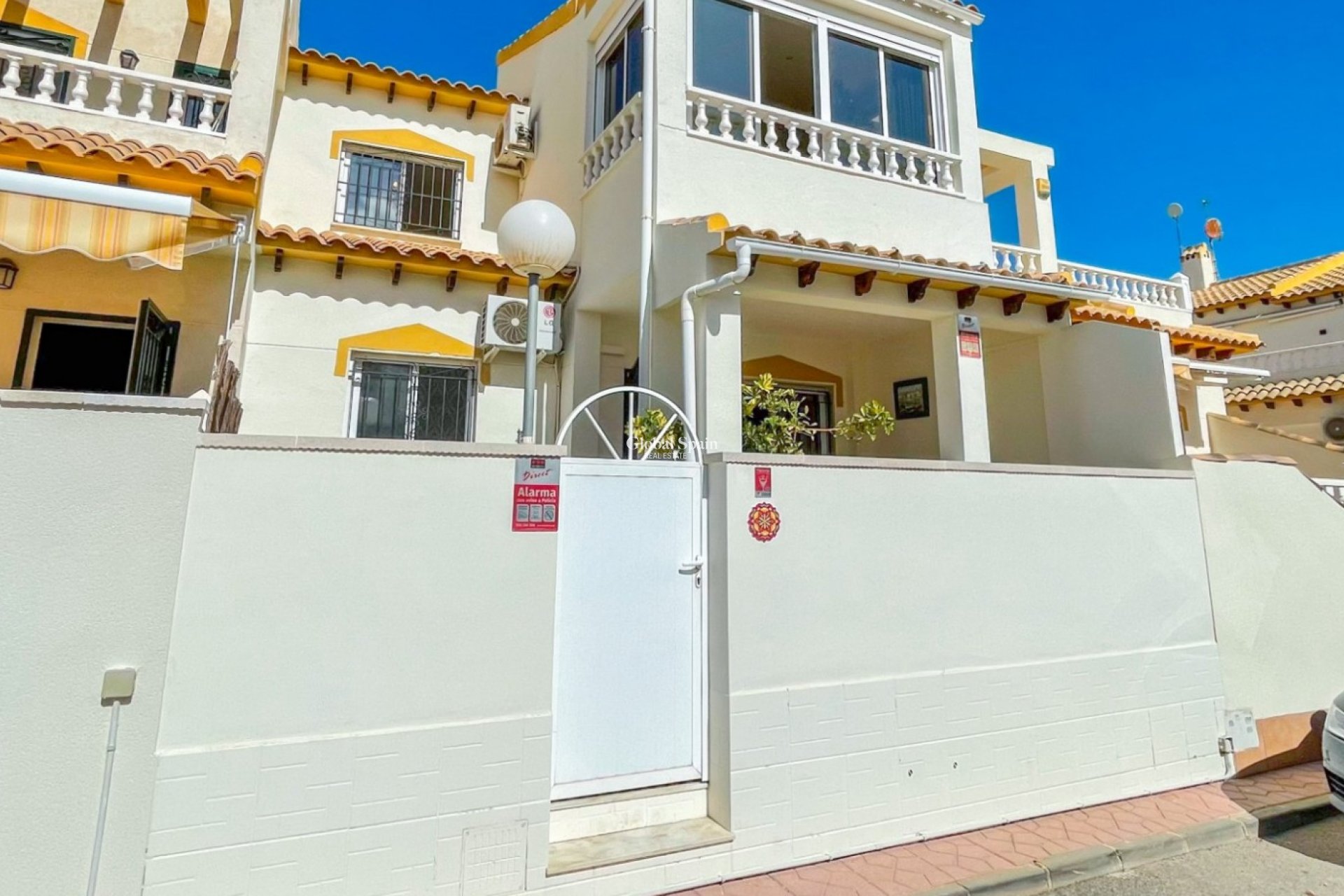 Resale - HOUSE -
ORIHUELA COSTA - Costa Blanca
