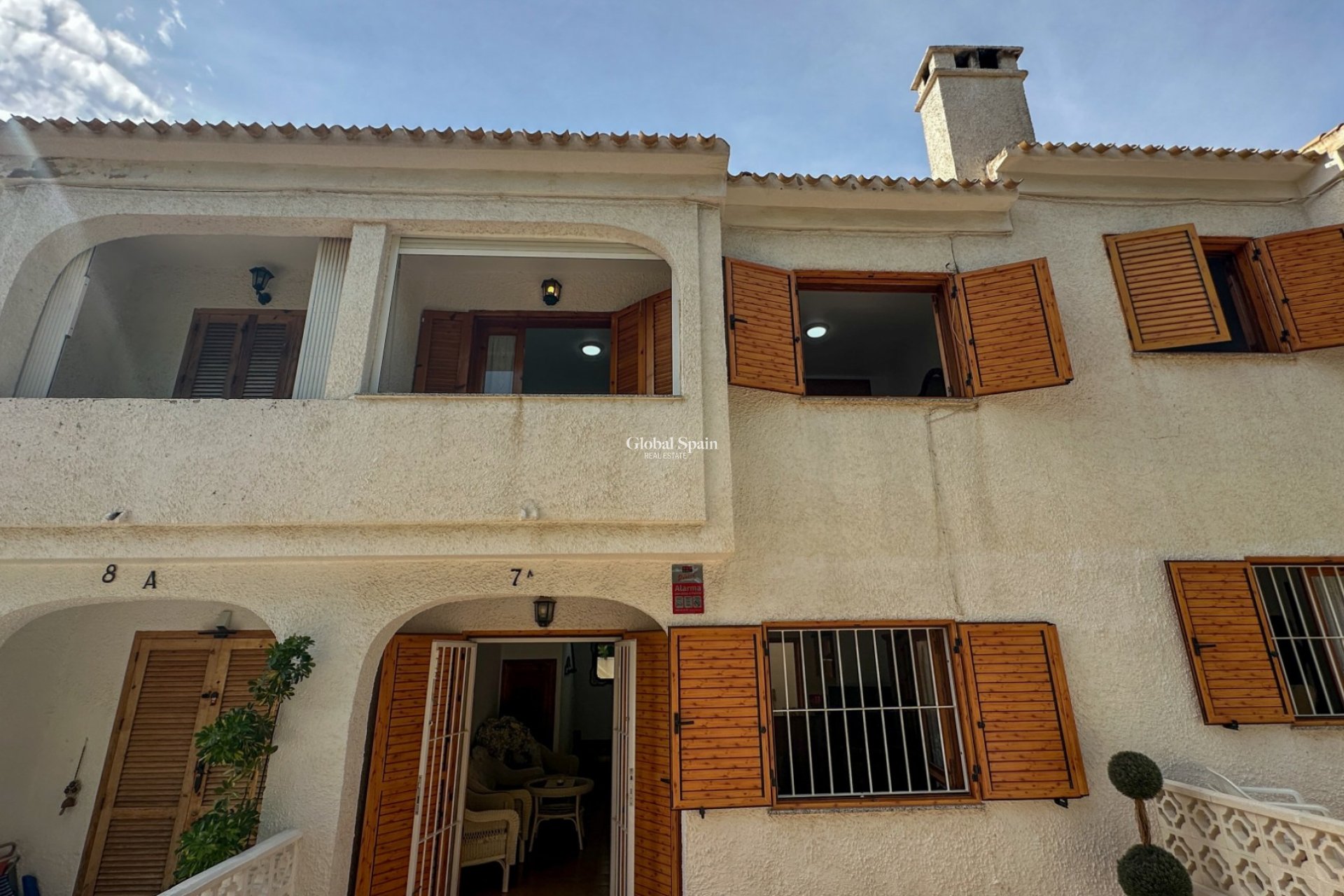 Resale - HOUSE -
ORIHUELA COSTA - Costa Blanca