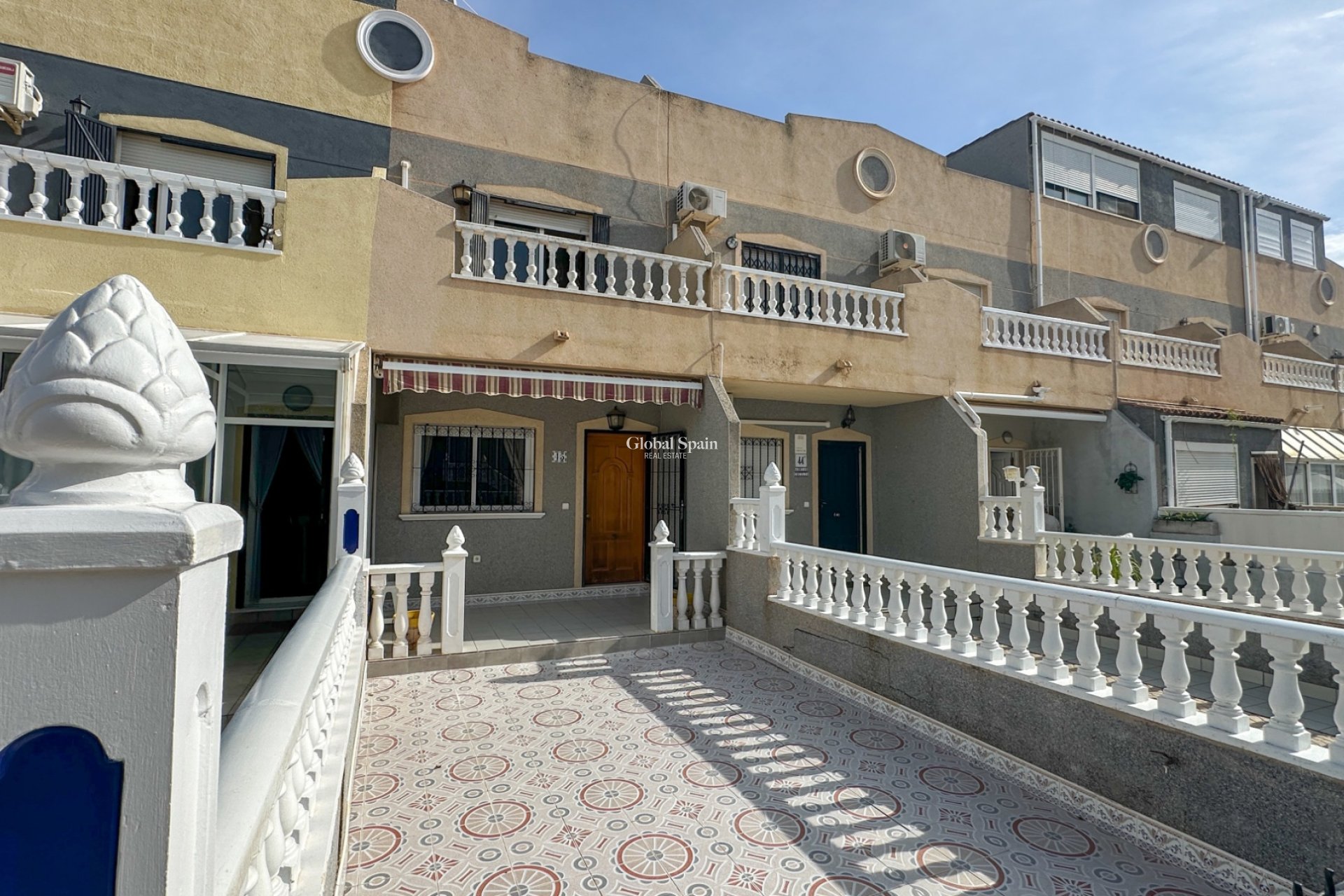 Resale - HOUSE -
ORIHUELA COSTA - Costa Blanca