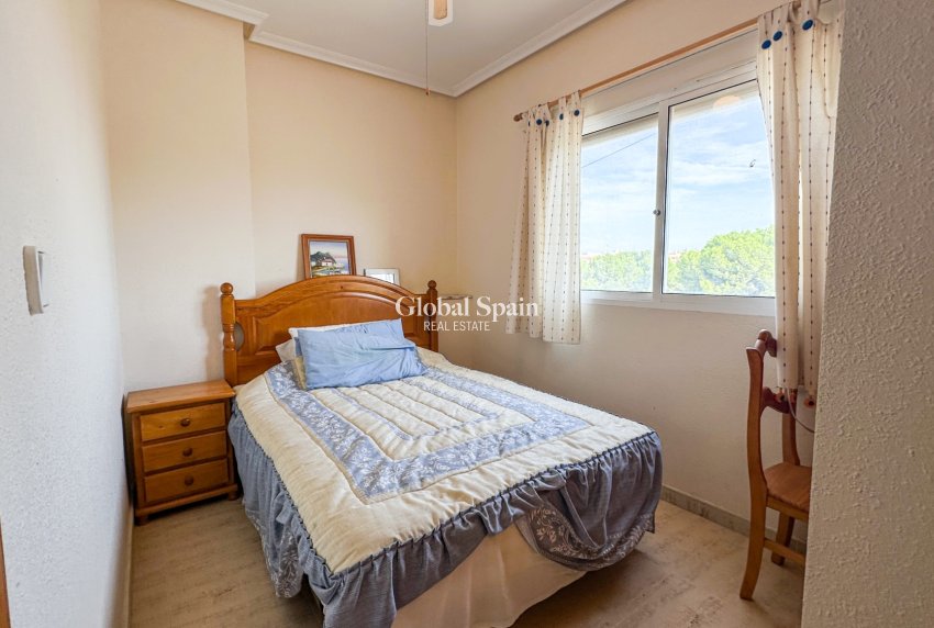 Resale - HOUSE -
ORIHUELA COSTA - Costa Blanca