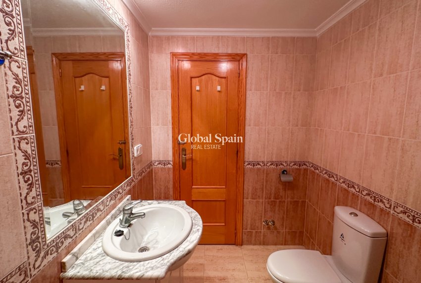 Resale - HOUSE -
ORIHUELA COSTA - Costa Blanca