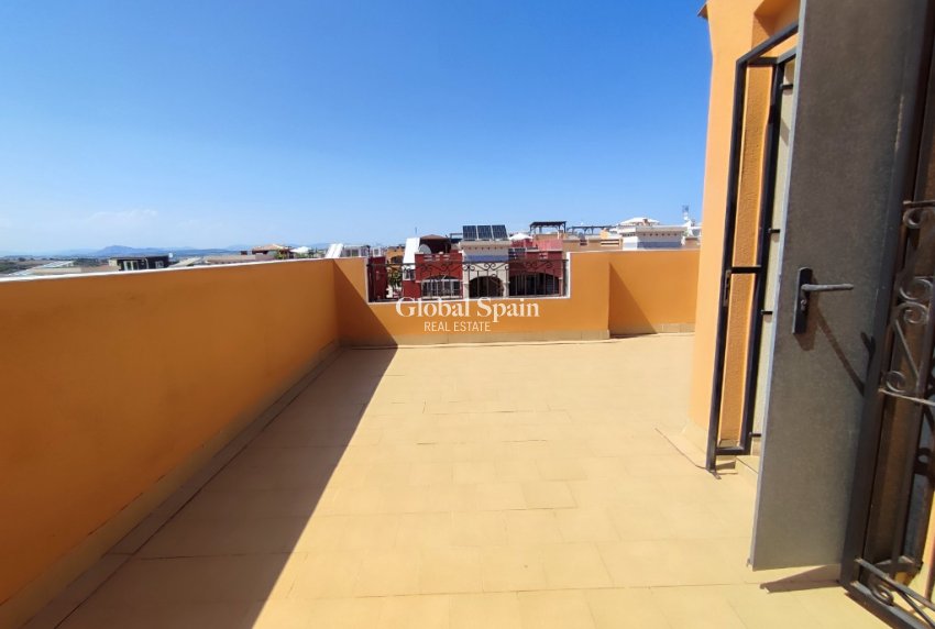 Resale - House -
ORIHUELA COSTA - Dream Hills