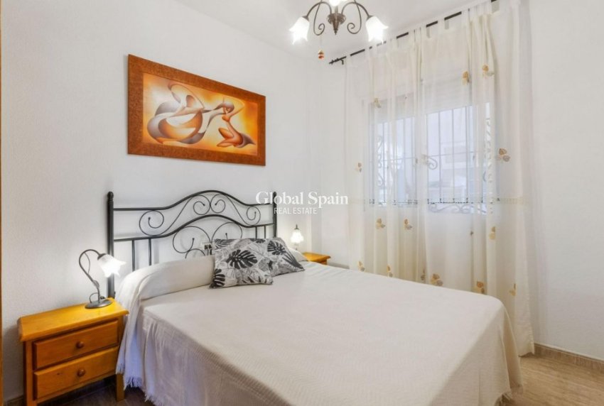 Resale - House -
ORIHUELA COSTA - Dream Hills