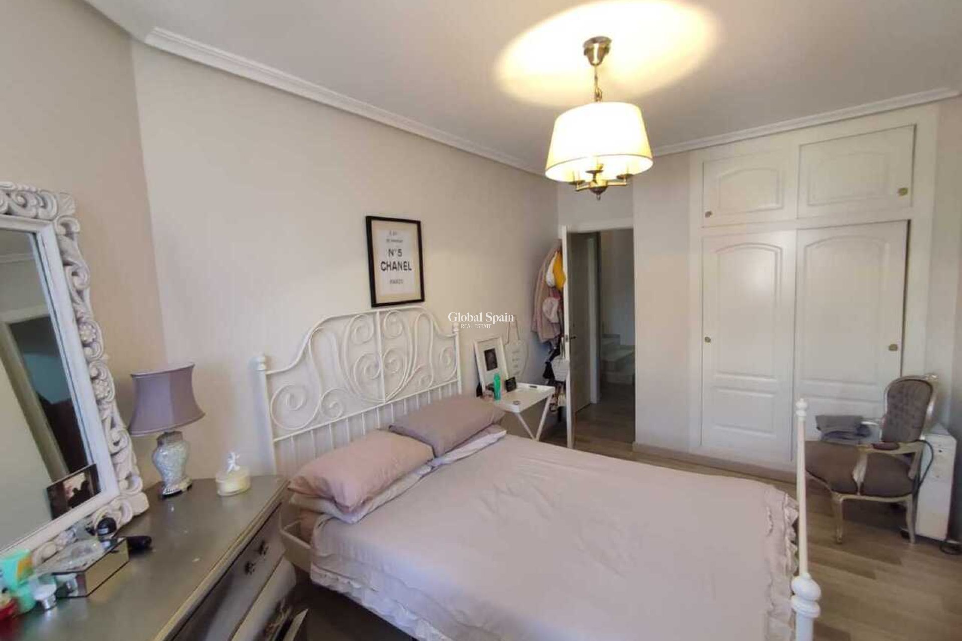 Resale - HOUSE -
ORIHUELA COSTA - Inland