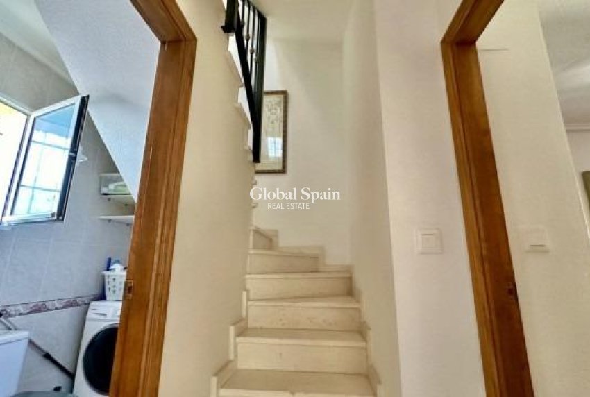 Resale - House -
ORIHUELA COSTA - La Florida