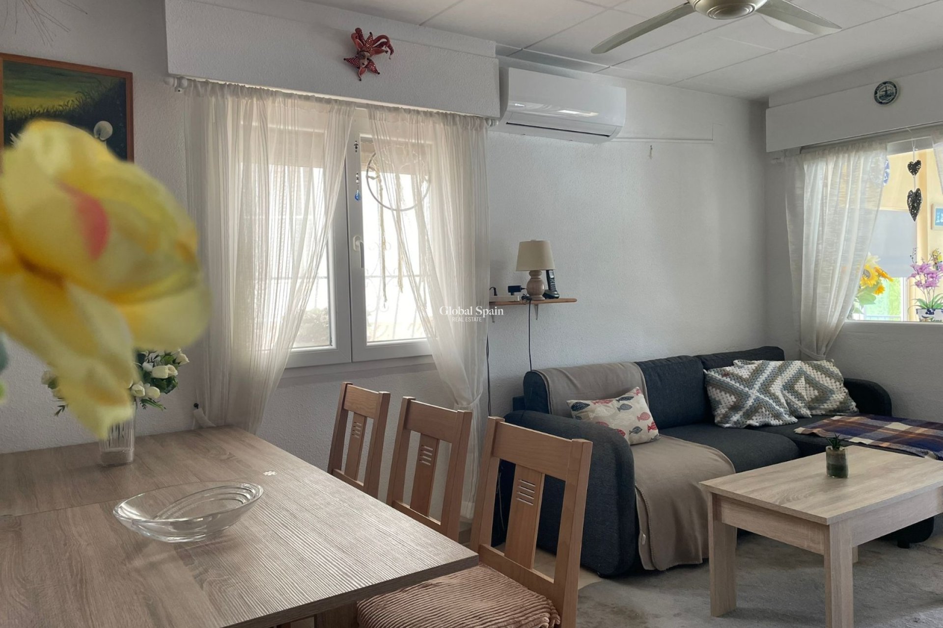 Resale - HOUSE -
ORIHUELA COSTA - La Florida