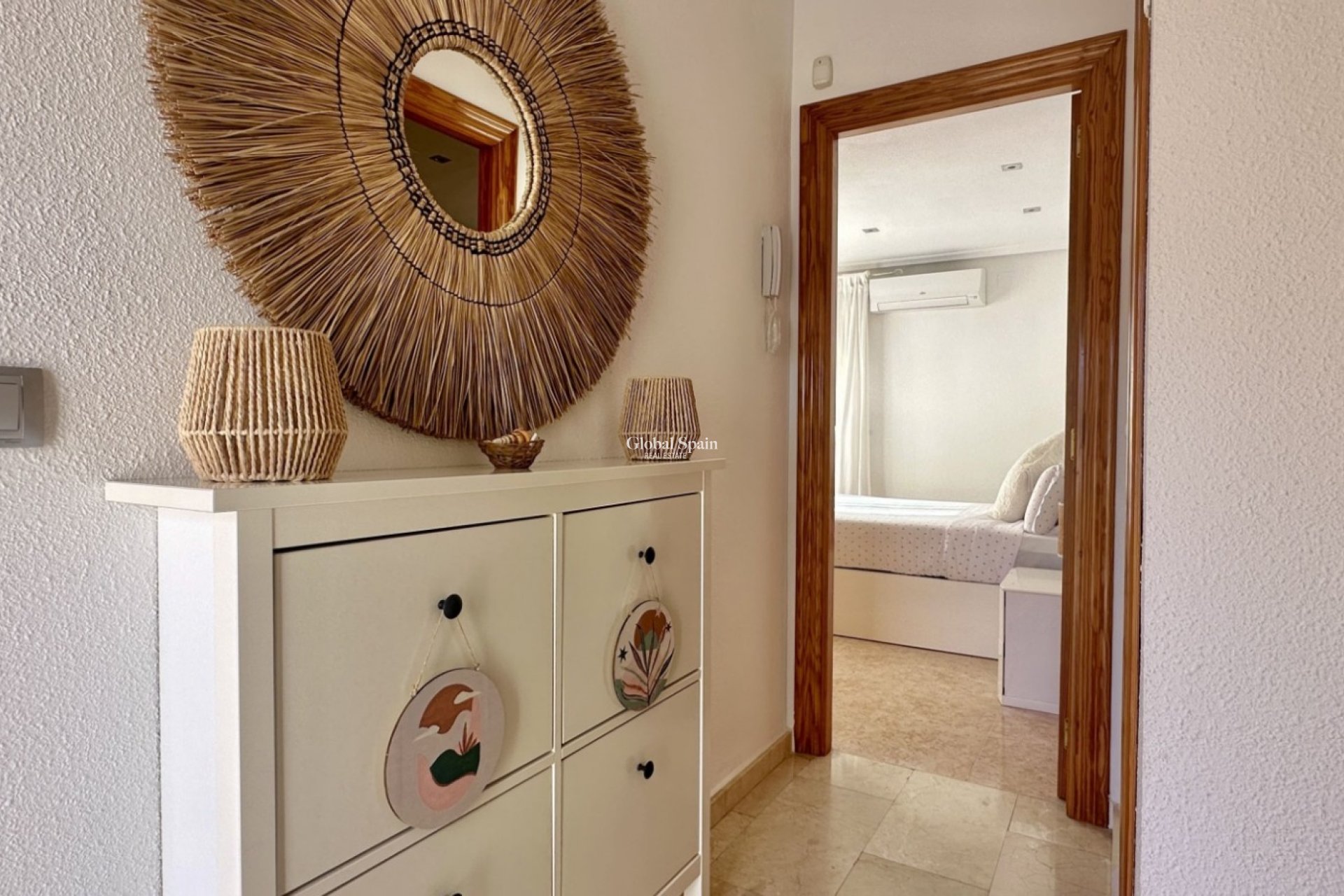 Resale - HOUSE -
ORIHUELA COSTA - La Florida