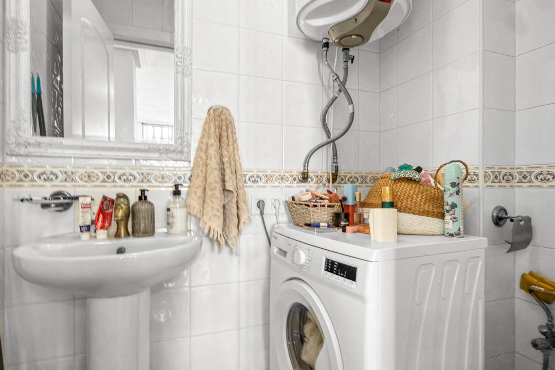 Resale - HOUSE -
ORIHUELA COSTA - La Florida