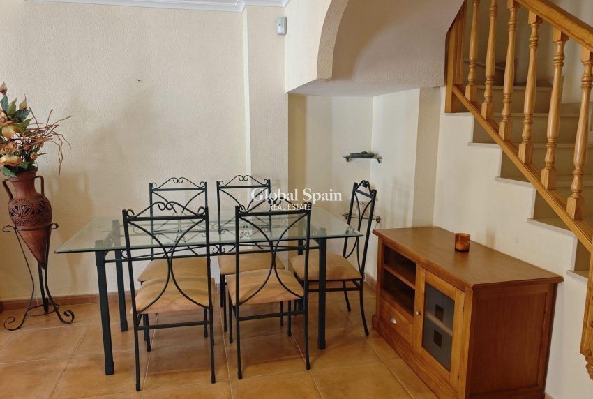 Resale - HOUSE -
ORIHUELA COSTA - La Florida