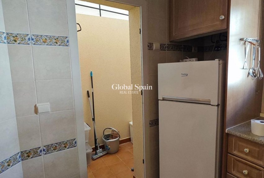 Resale - HOUSE -
ORIHUELA COSTA - La Florida