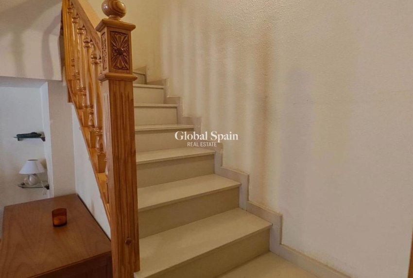 Resale - HOUSE -
ORIHUELA COSTA - La Florida