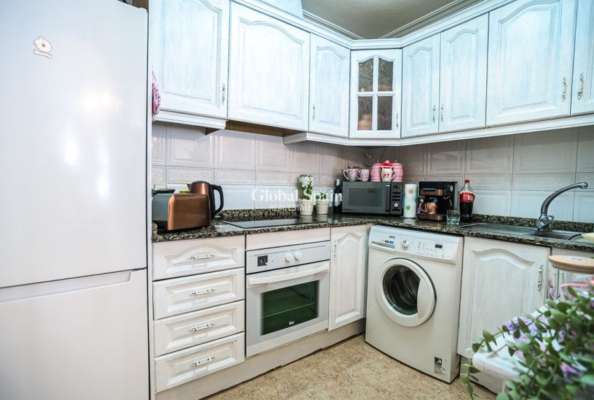 Resale - HOUSE -
ORIHUELA COSTA - La Florida