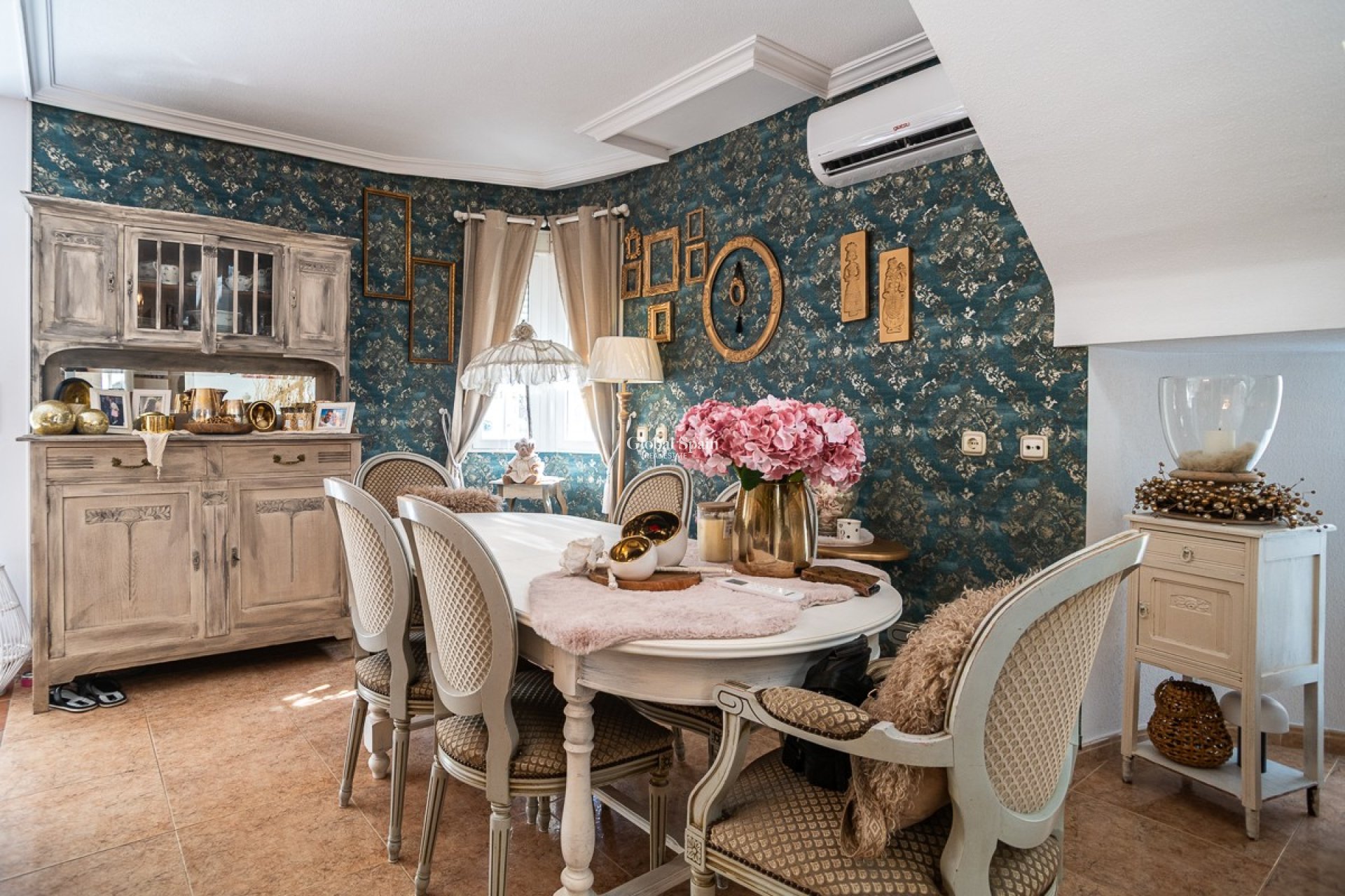 Resale - HOUSE -
ORIHUELA COSTA - La Florida