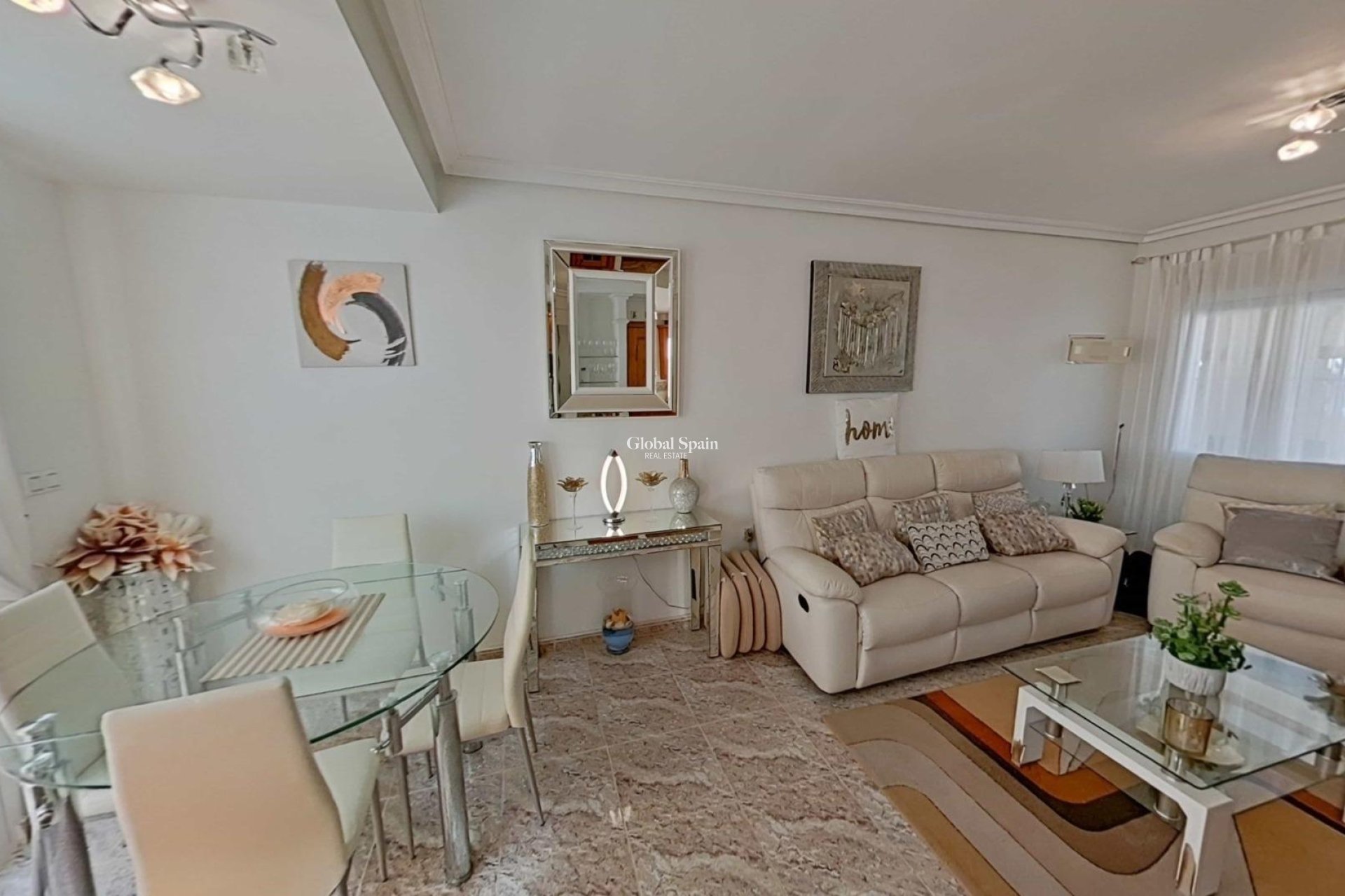 Resale - HOUSE -
ORIHUELA COSTA - La Regia