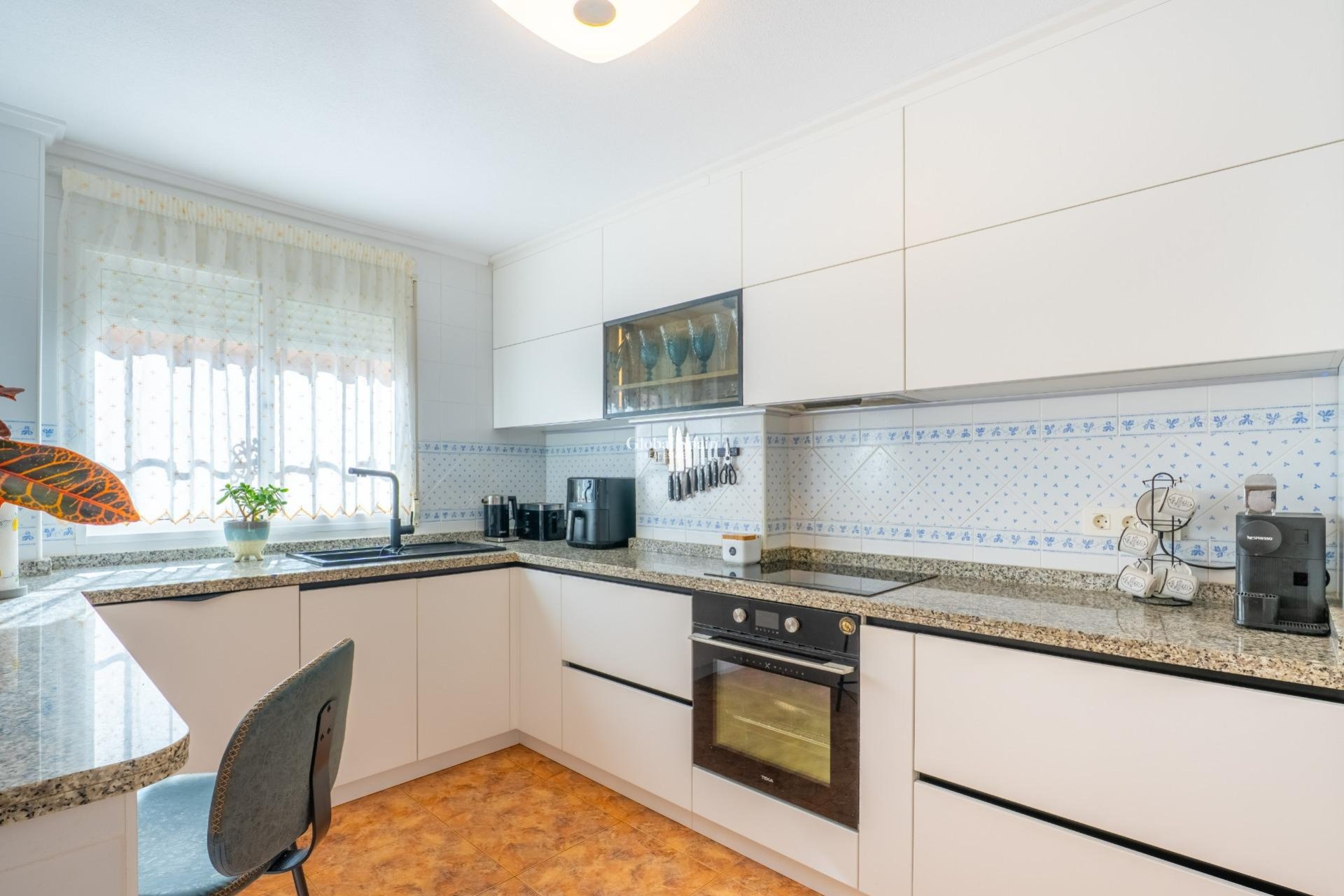 Resale - HOUSE -
ORIHUELA COSTA - La Regia