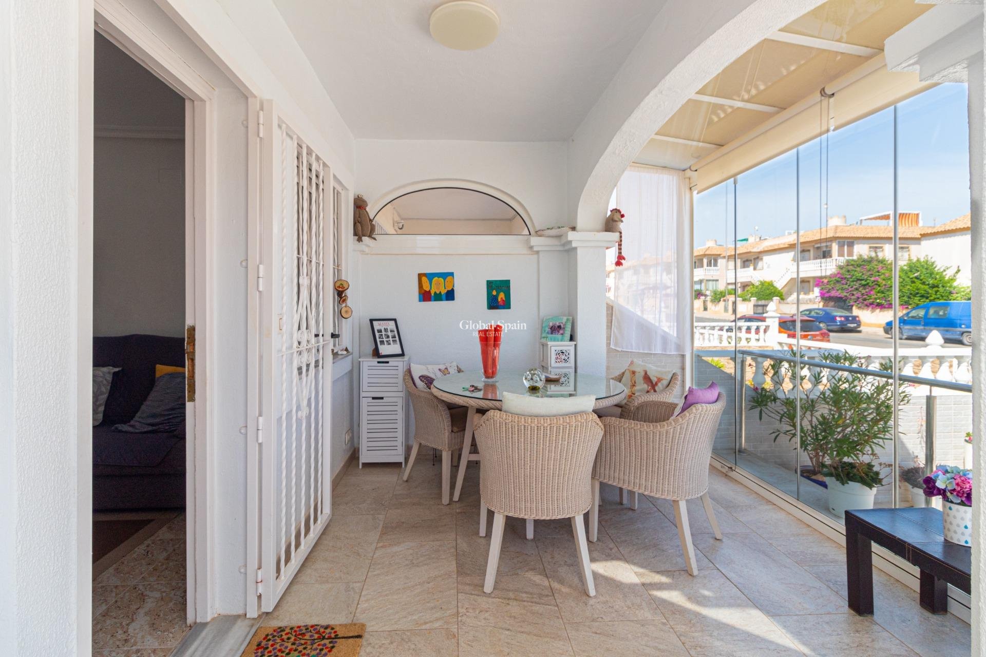 Resale - HOUSE -
ORIHUELA COSTA - La Regia