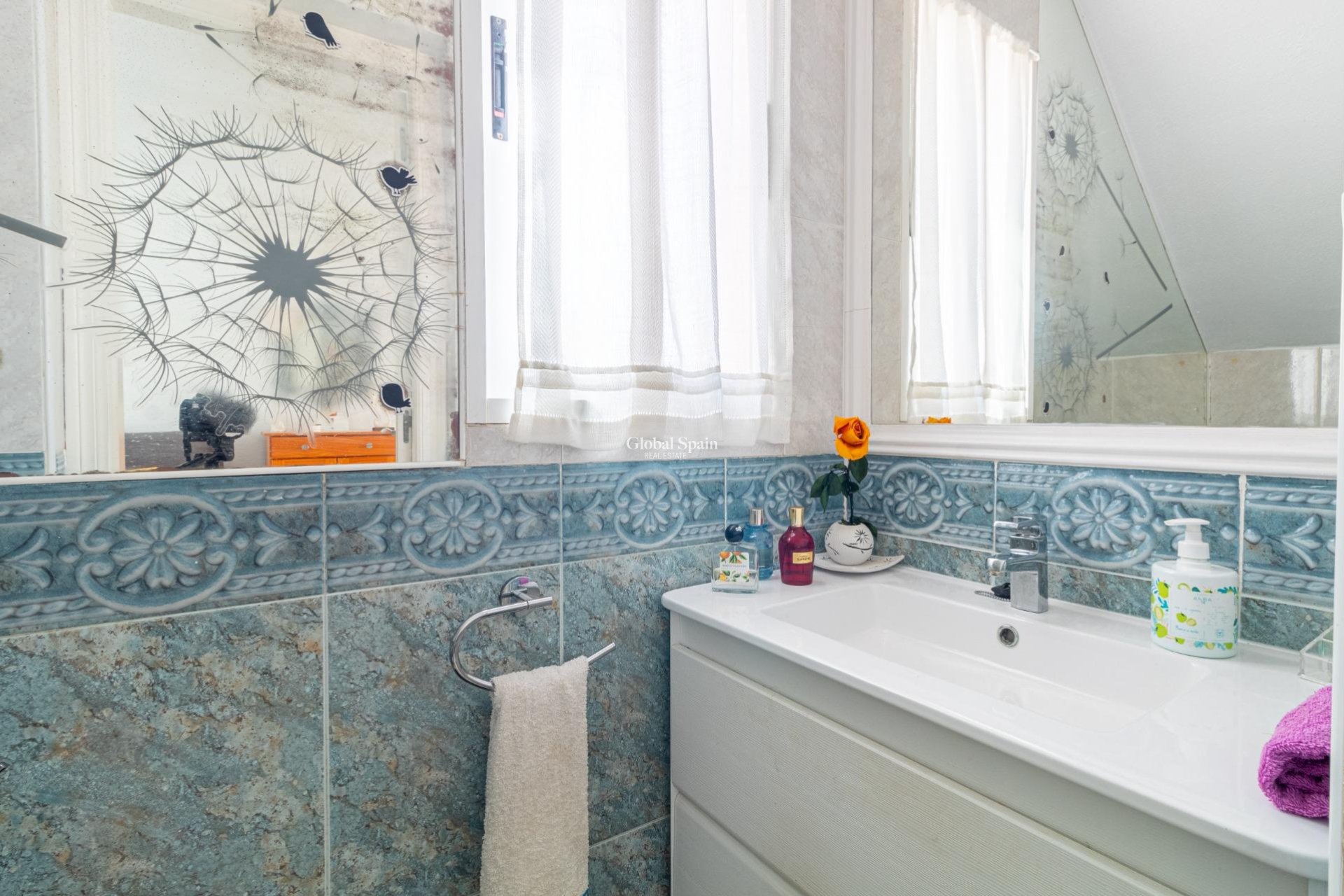 Resale - HOUSE -
ORIHUELA COSTA - La Regia