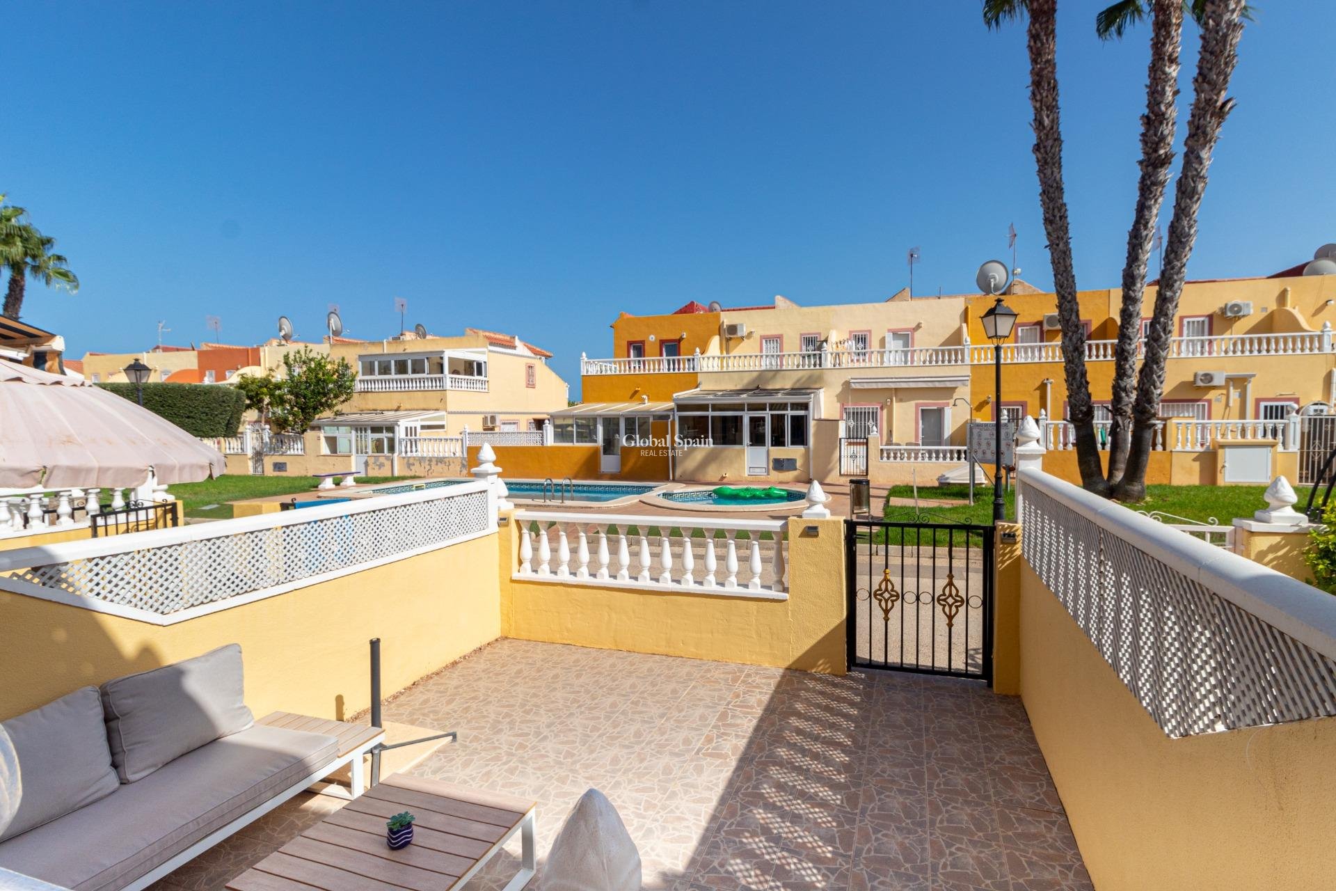 Resale - HOUSE -
ORIHUELA COSTA - La Regia