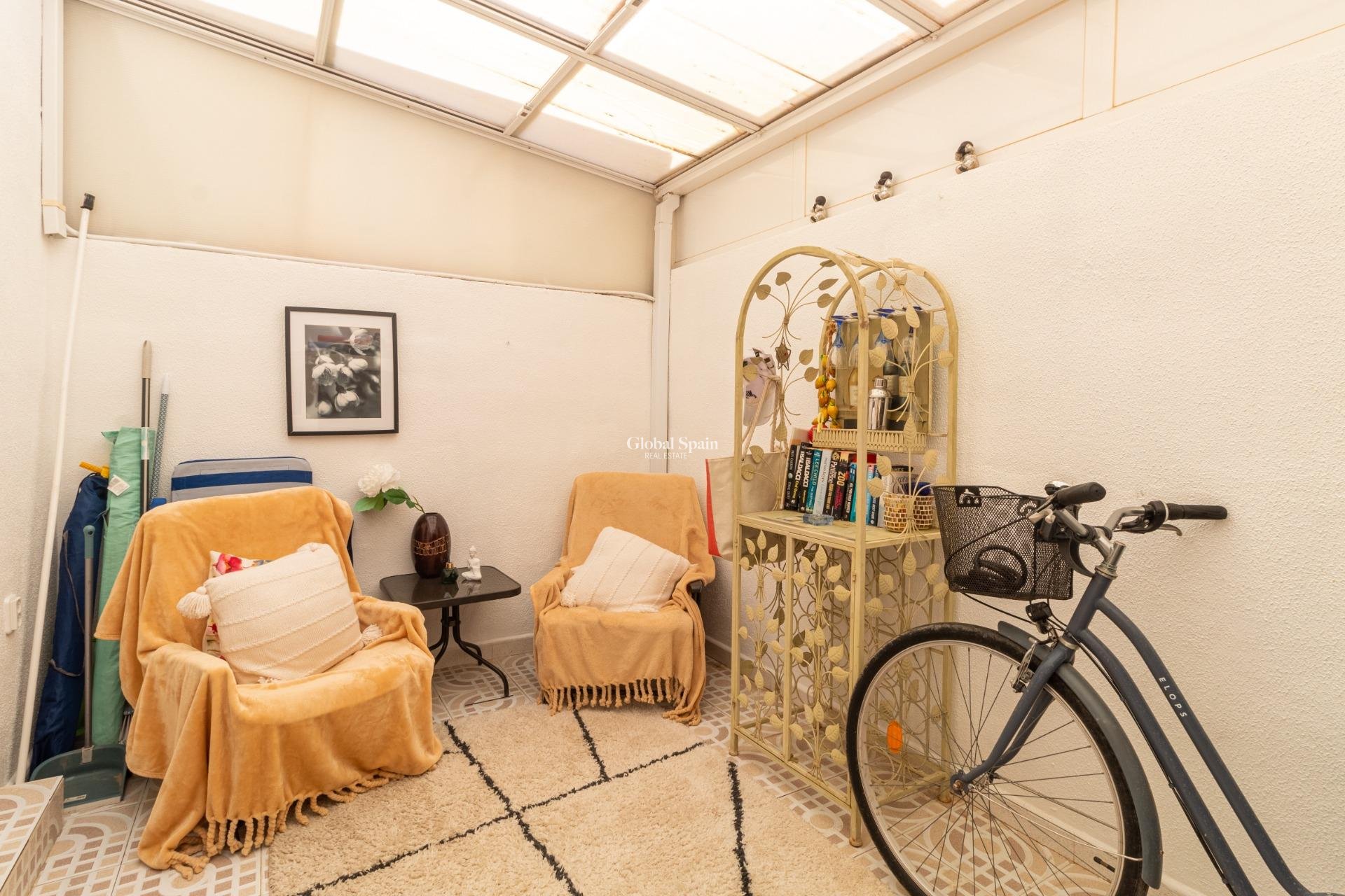 Resale - HOUSE -
ORIHUELA COSTA - La Regia