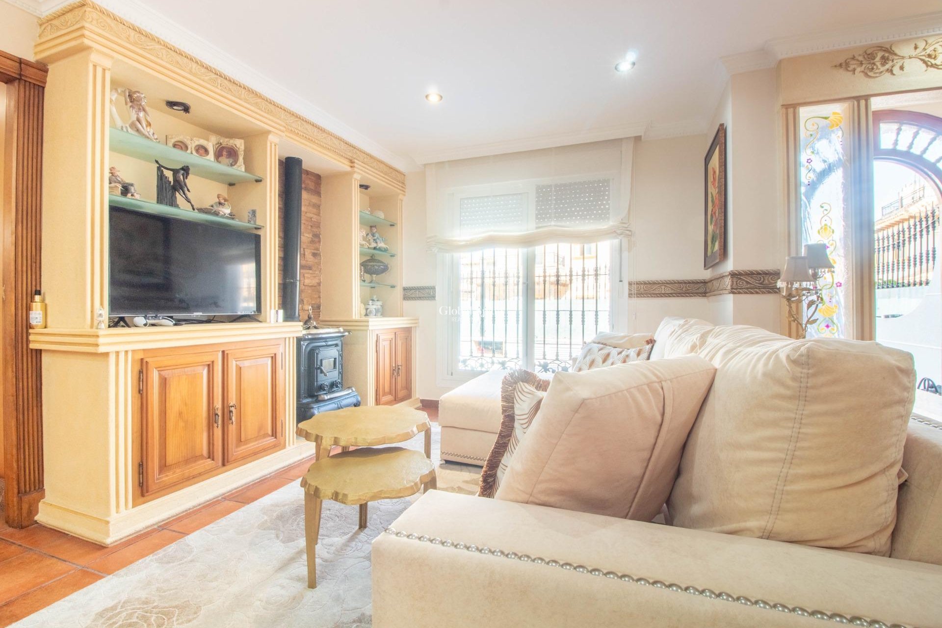 Resale - House -
ORIHUELA COSTA - La Zenia