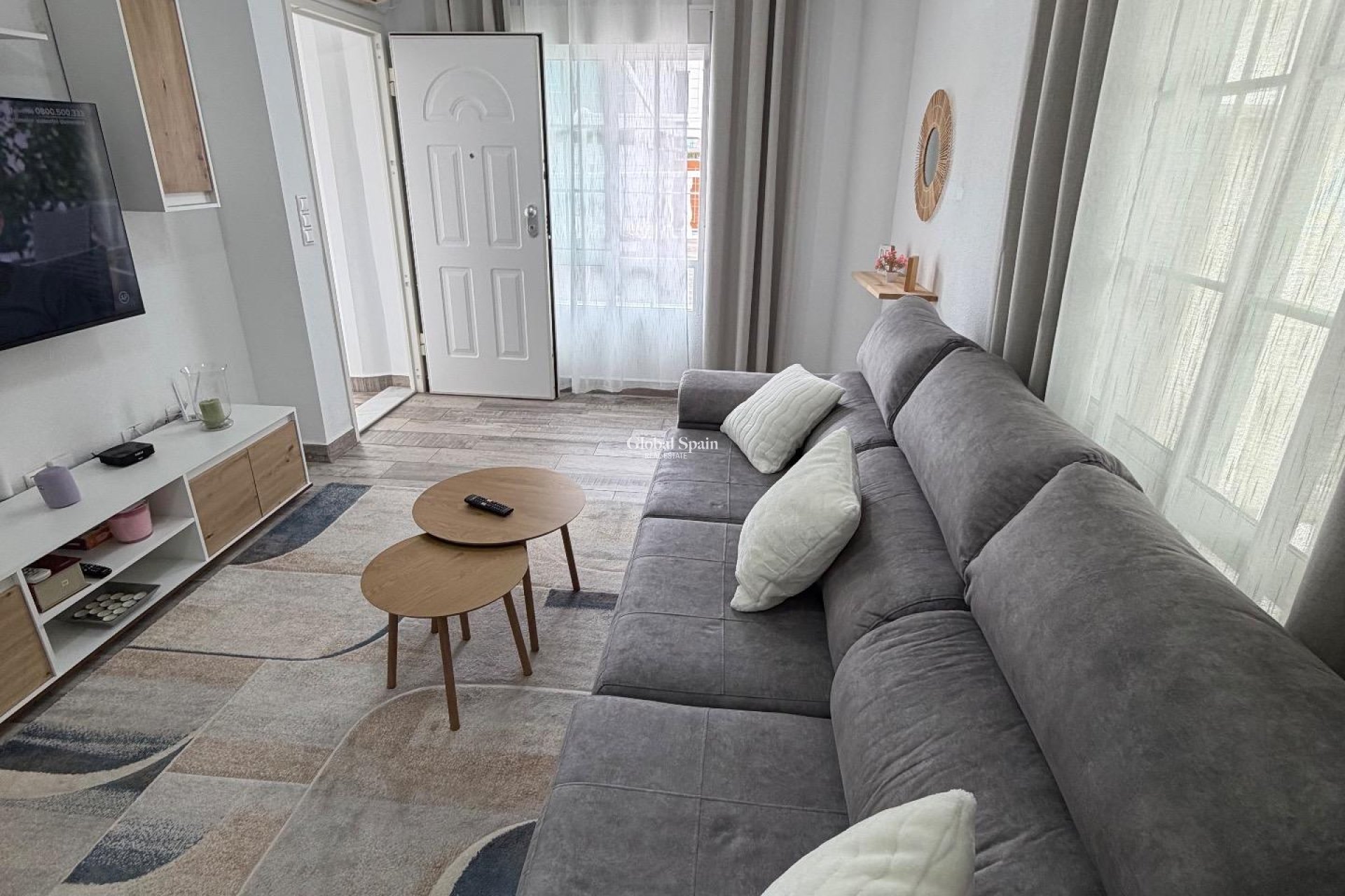 Resale - HOUSE -
ORIHUELA COSTA - La Zenia