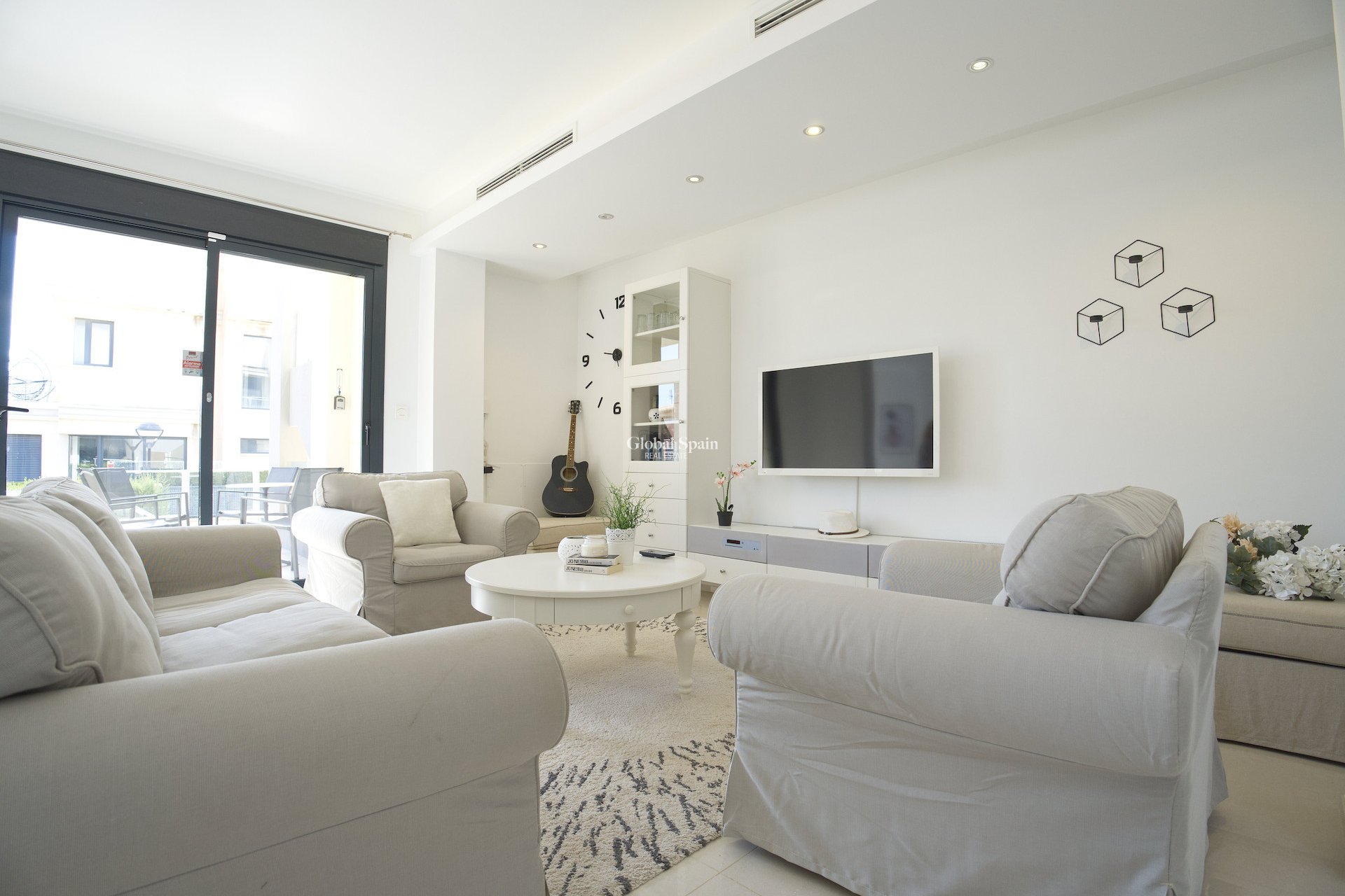 Resale - HOUSE -
ORIHUELA COSTA - La Zenia