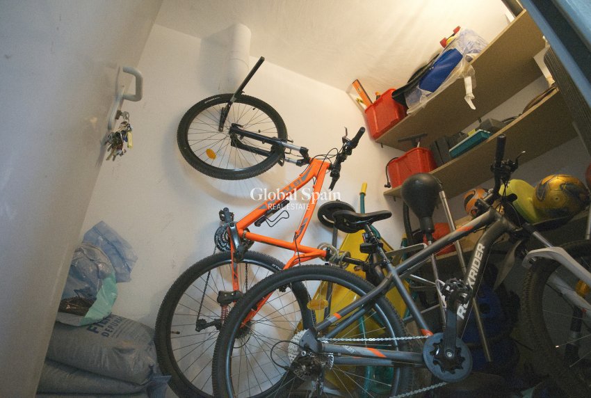 Resale - HOUSE -
ORIHUELA COSTA - La Zenia