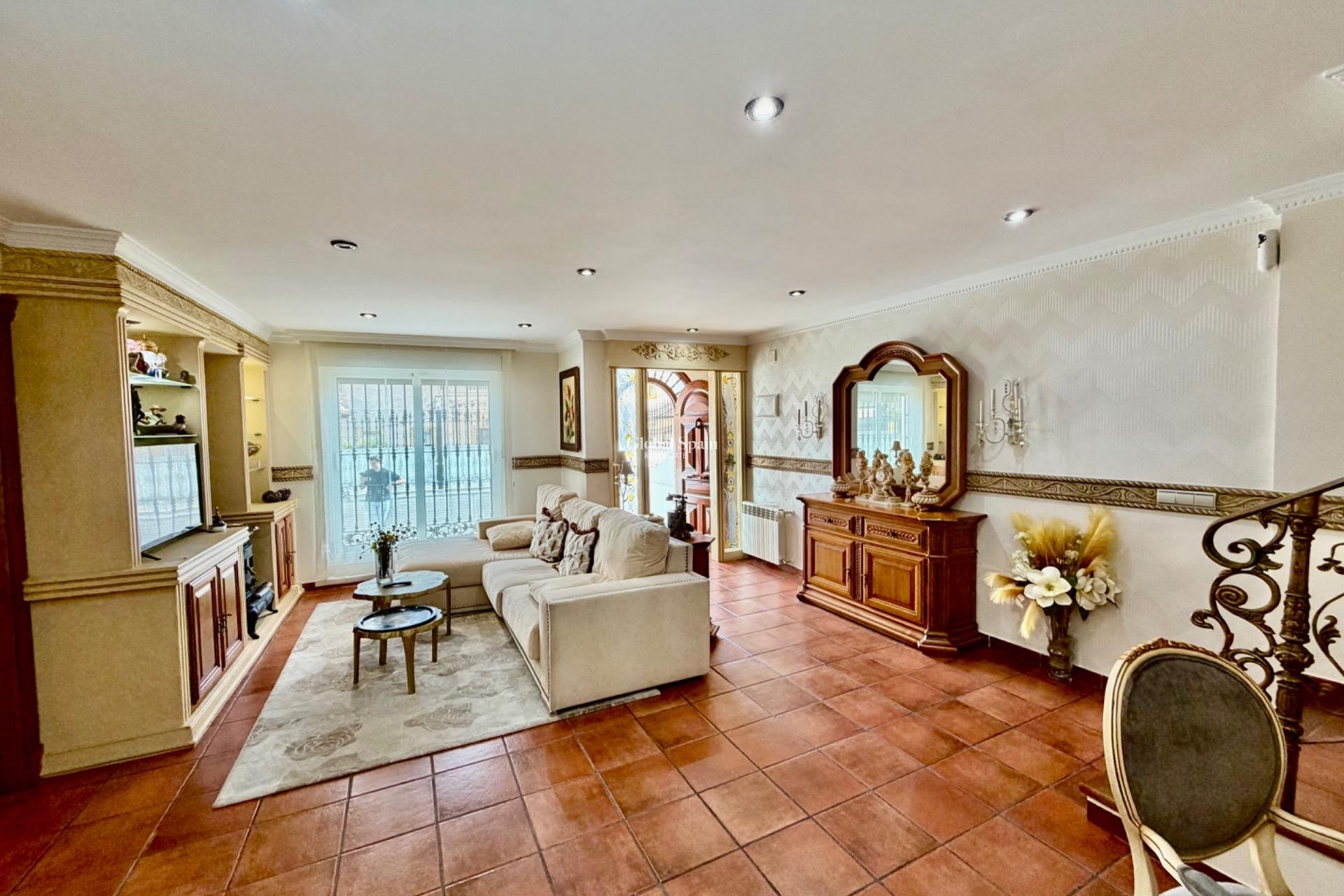 Resale - HOUSE -
ORIHUELA COSTA - La Zenia