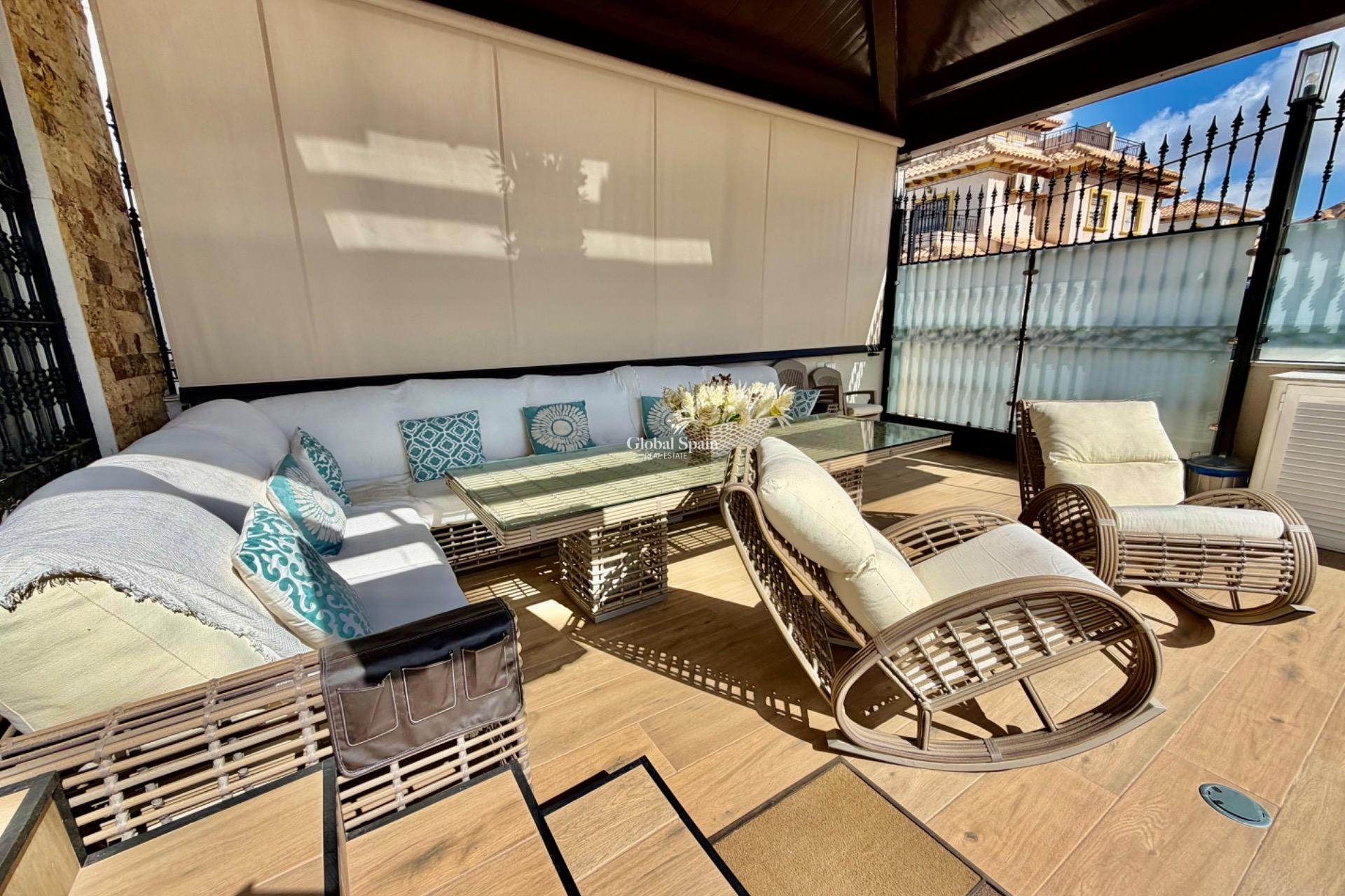 Resale - HOUSE -
ORIHUELA COSTA - La Zenia