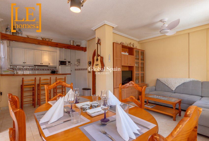 Resale - HOUSE -
ORIHUELA COSTA - La Zenia