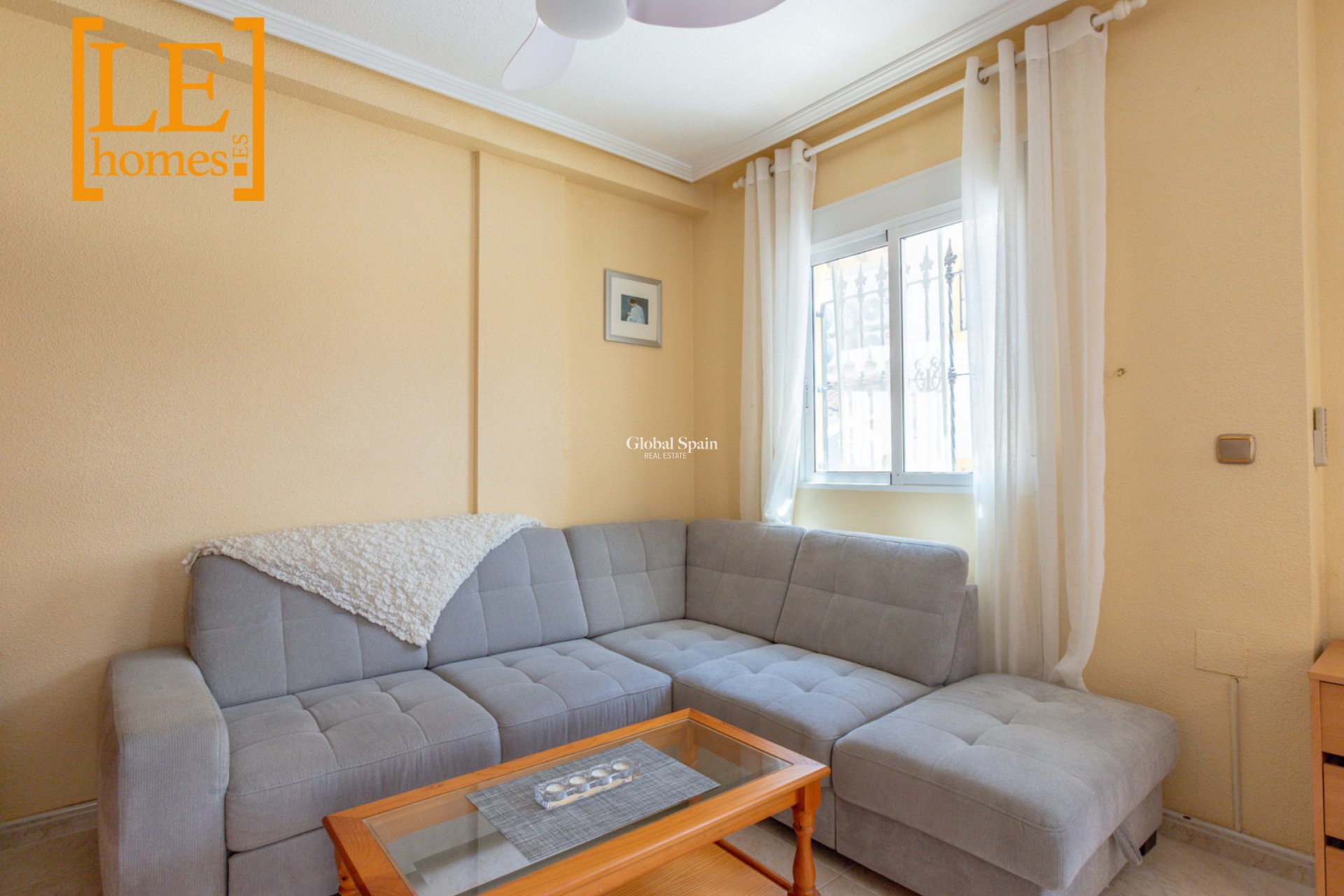 Resale - HOUSE -
ORIHUELA COSTA - La Zenia