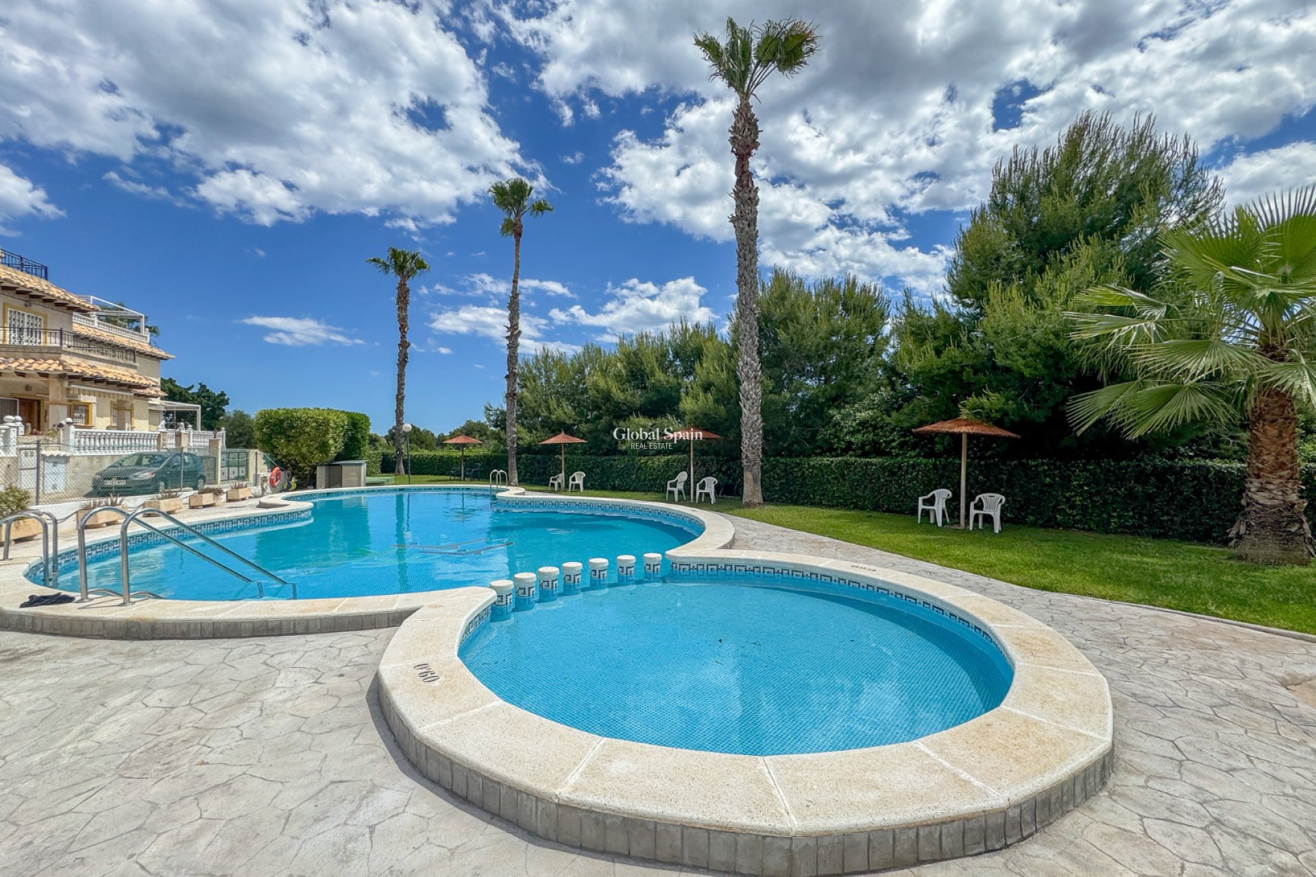 Resale - HOUSE -
ORIHUELA COSTA - La Zenia