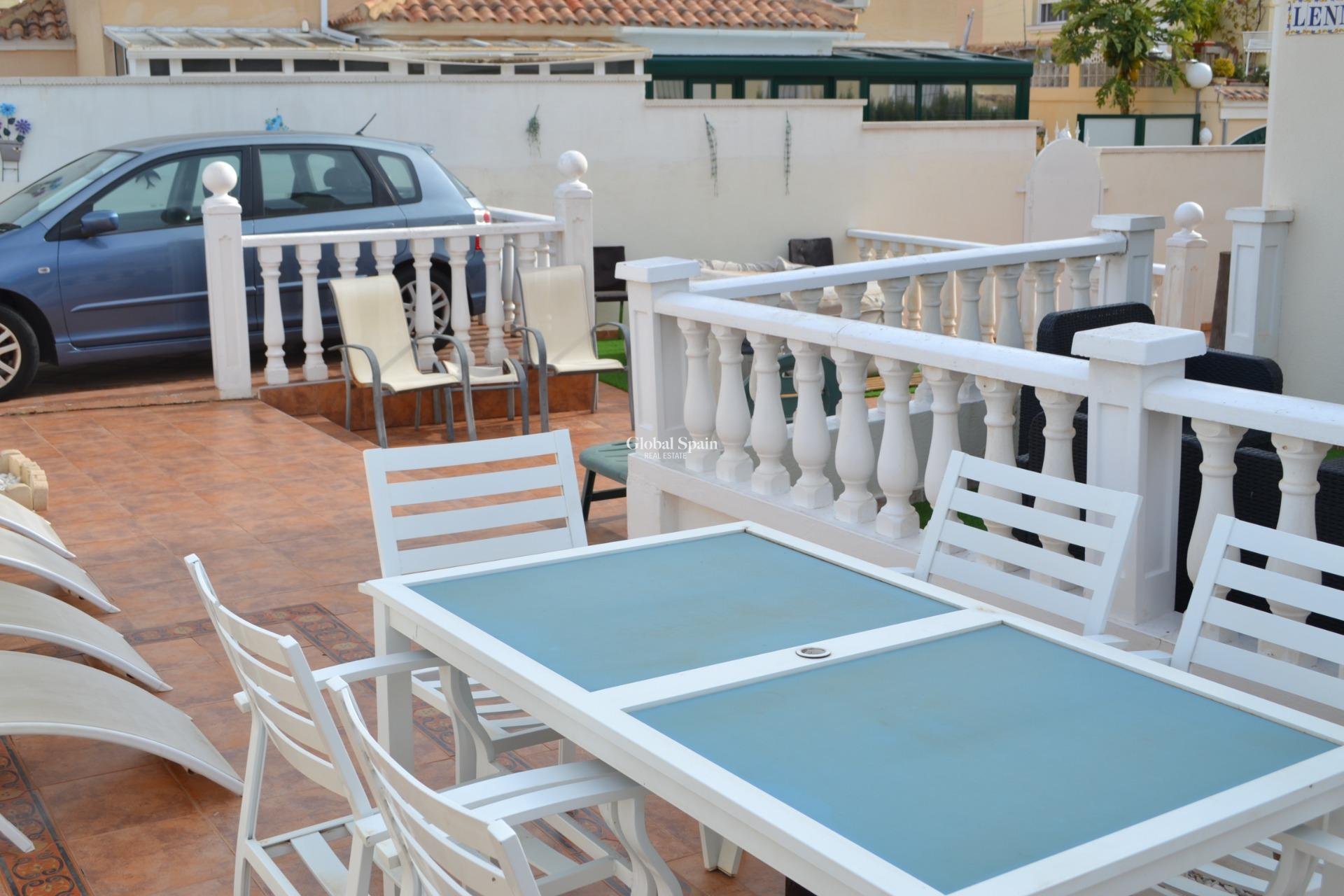 Resale - HOUSE -
ORIHUELA COSTA - La Zenia