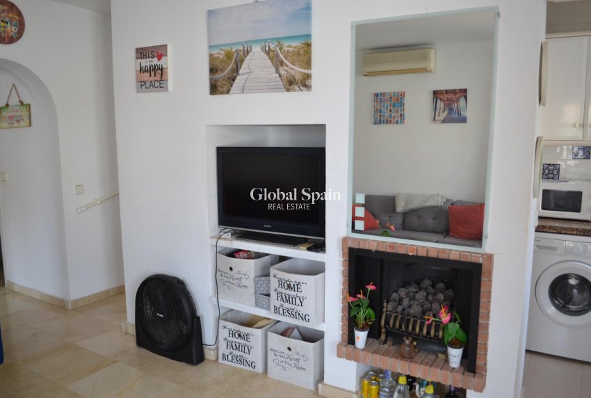 Resale - HOUSE -
ORIHUELA COSTA - La Zenia