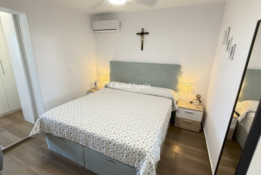 Resale - House -
ORIHUELA COSTA - La Zenia