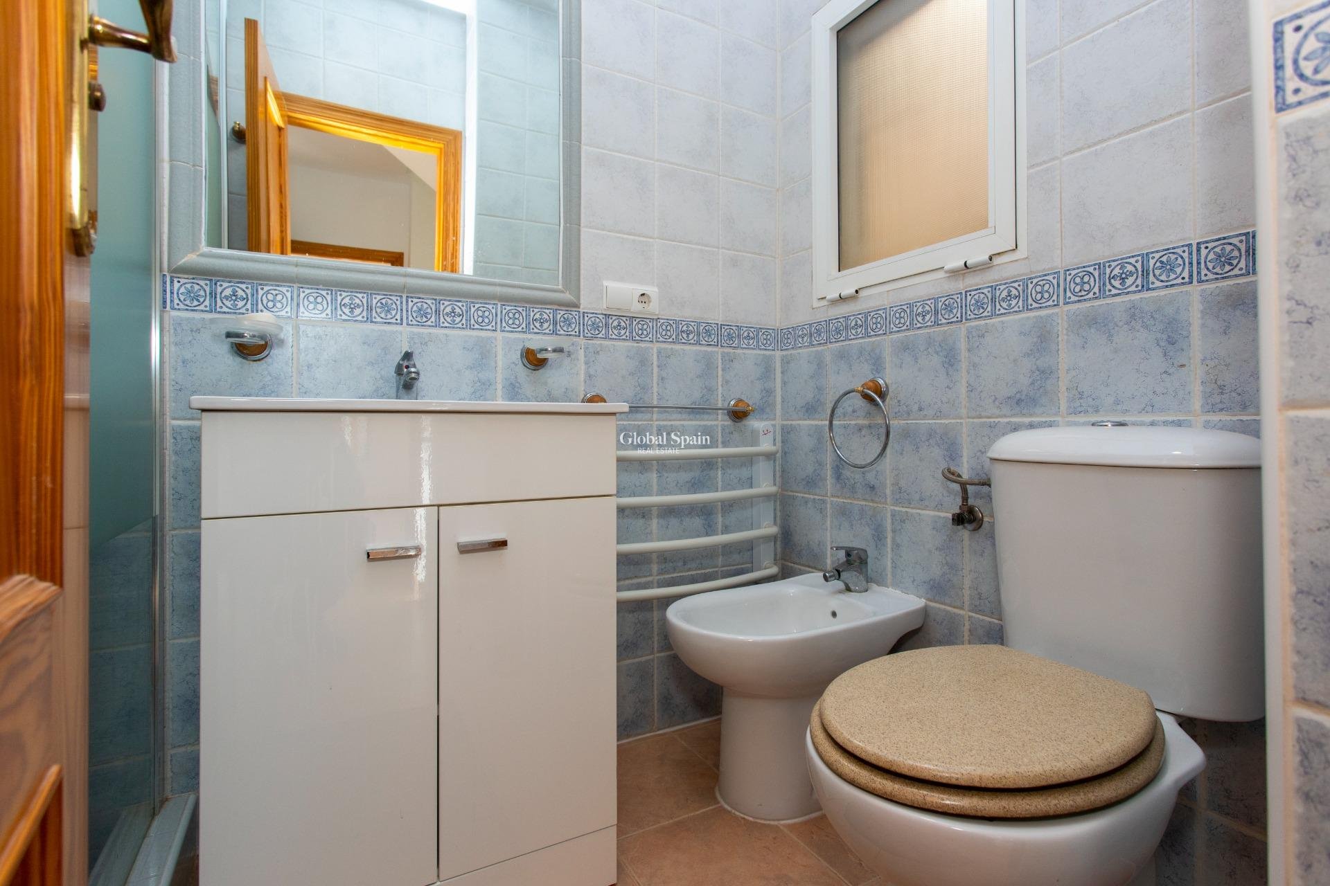 Resale - HOUSE -
ORIHUELA COSTA - Las Filipinas