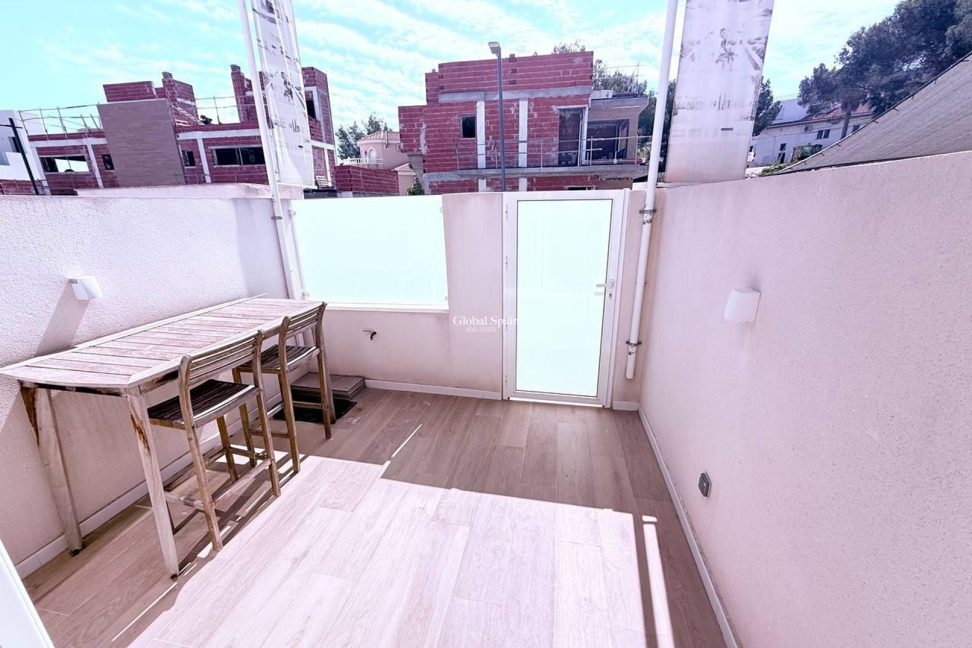 Resale - HOUSE -
ORIHUELA COSTA - Las Filipinas