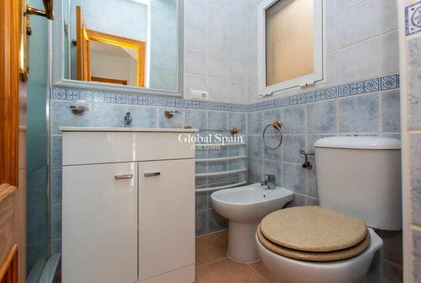 Resale - HOUSE -
ORIHUELA COSTA - Las Filipinas