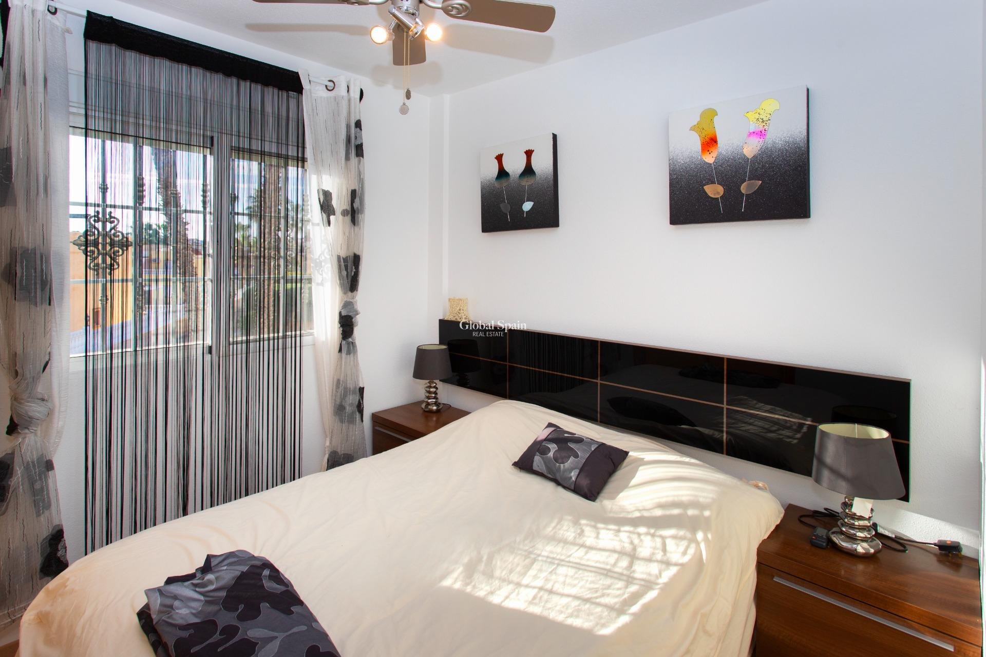 Resale - HOUSE -
ORIHUELA COSTA - Las Filipinas