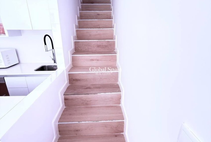 Resale - HOUSE -
ORIHUELA COSTA - Las Filipinas