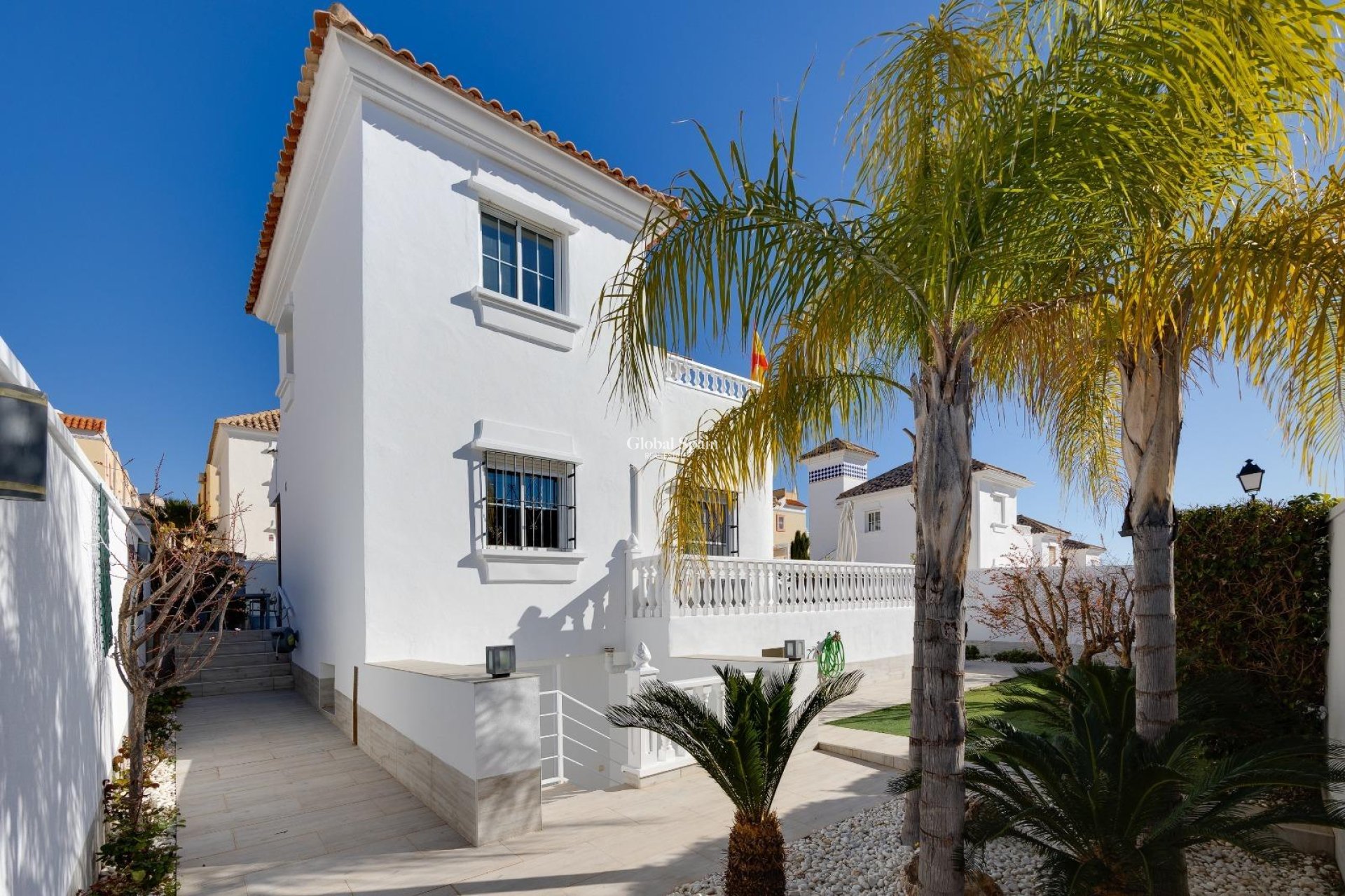 Resale - HOUSE -
ORIHUELA COSTA - Las Filipinas