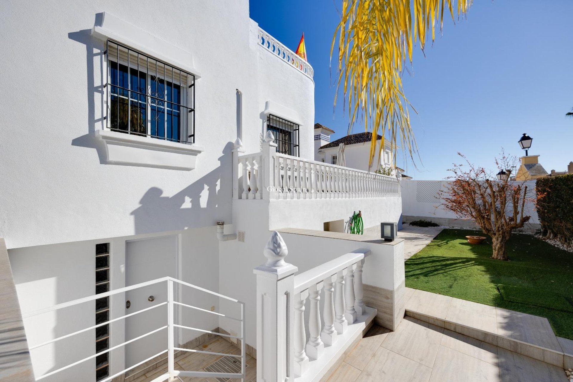 Resale - HOUSE -
ORIHUELA COSTA - Las Filipinas