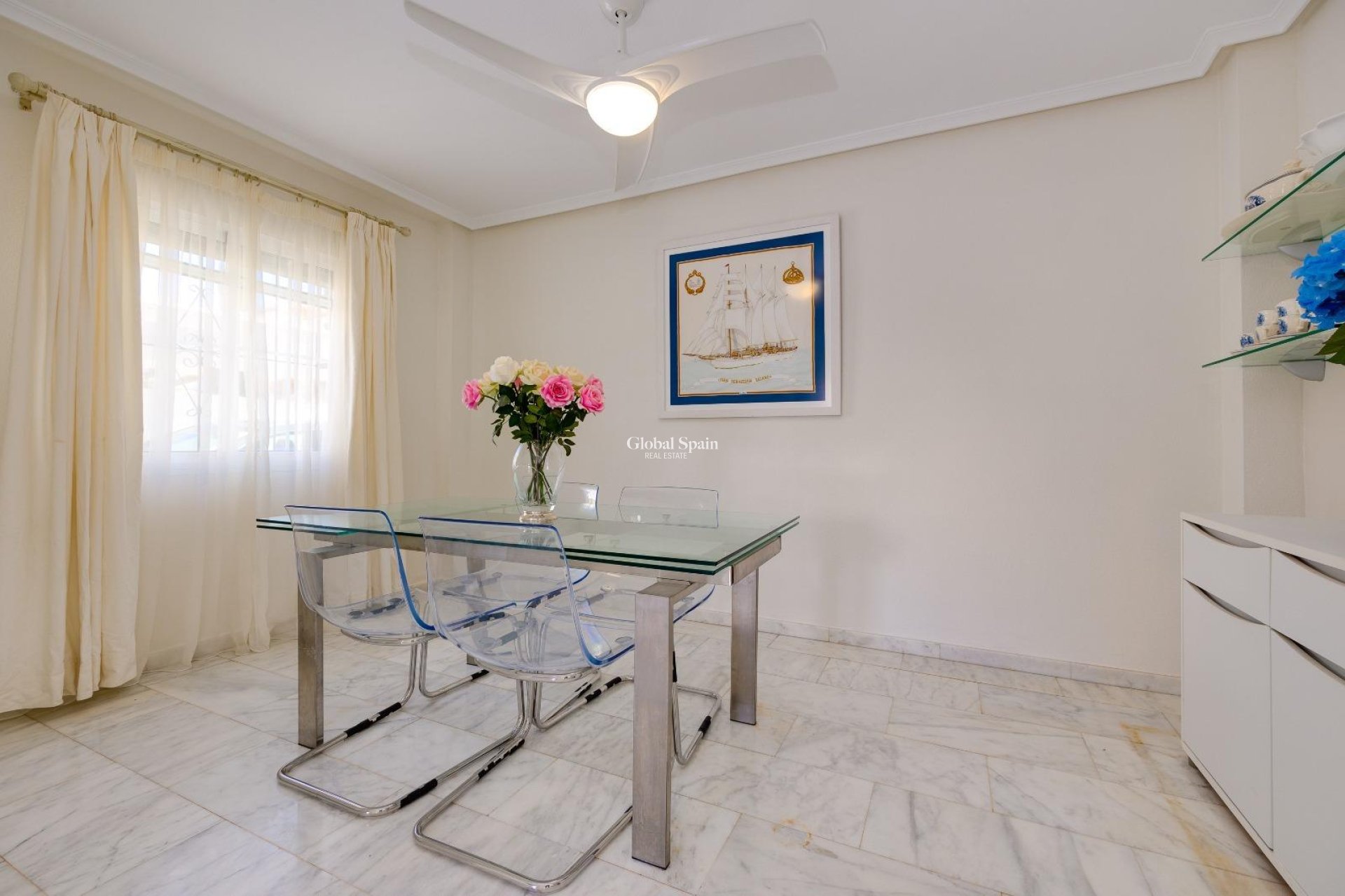 Resale - HOUSE -
ORIHUELA COSTA - Las Filipinas